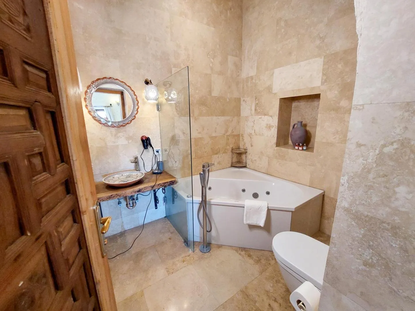 Shower in Pigeon Hotel Cappadocia