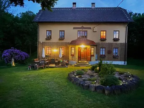 Villa Sunshine / Slunečna Vila