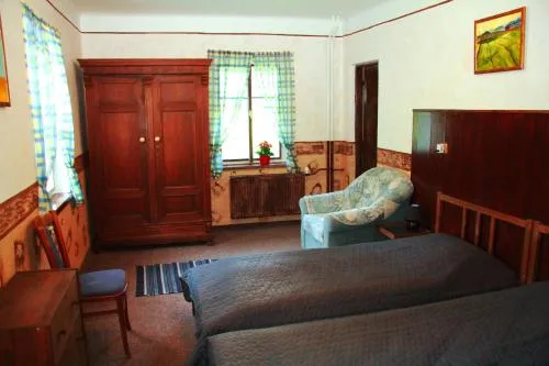 Villa Sunshine / Slunečna Vila