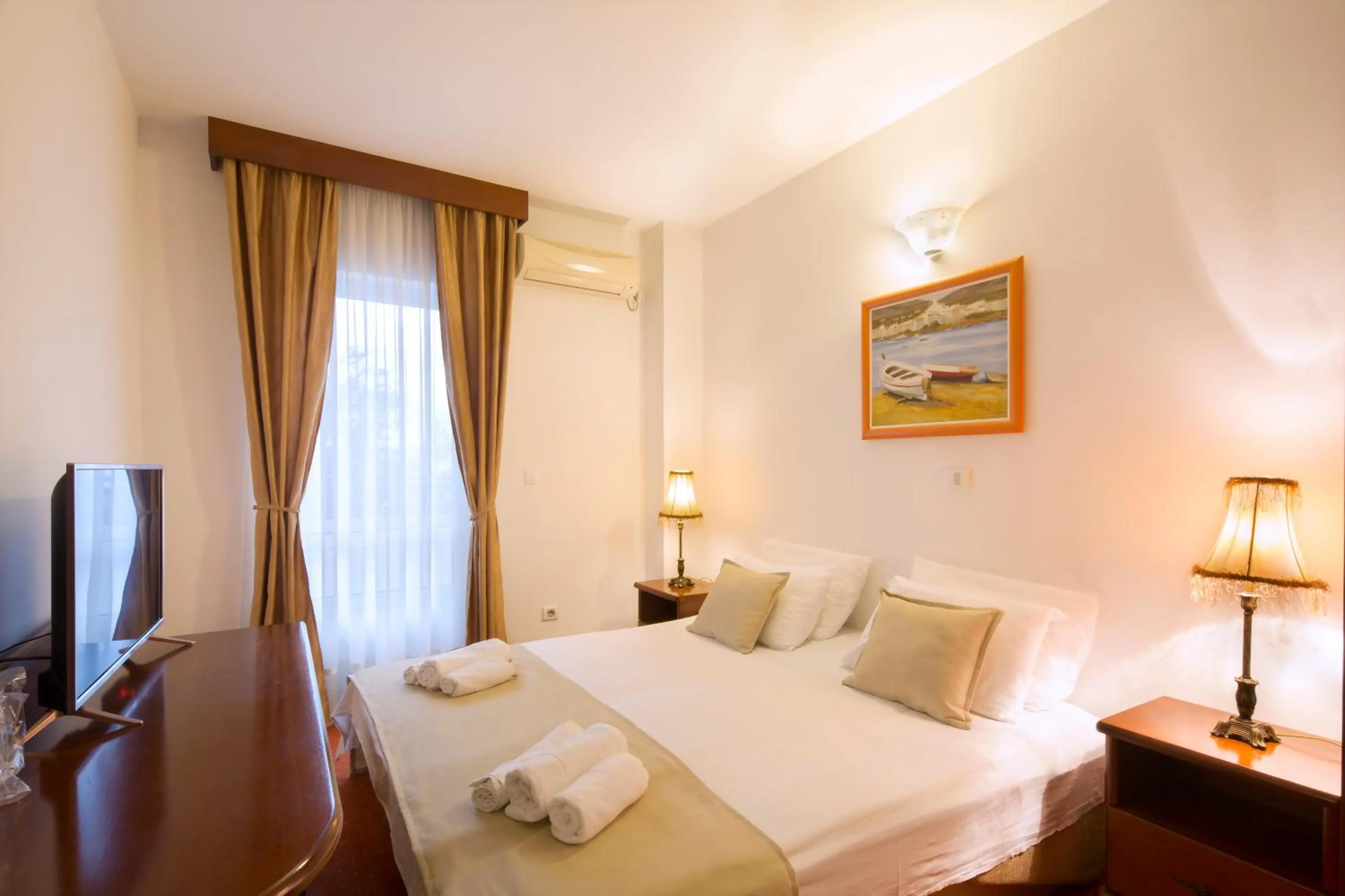 Bed in Villa Ljubanovic