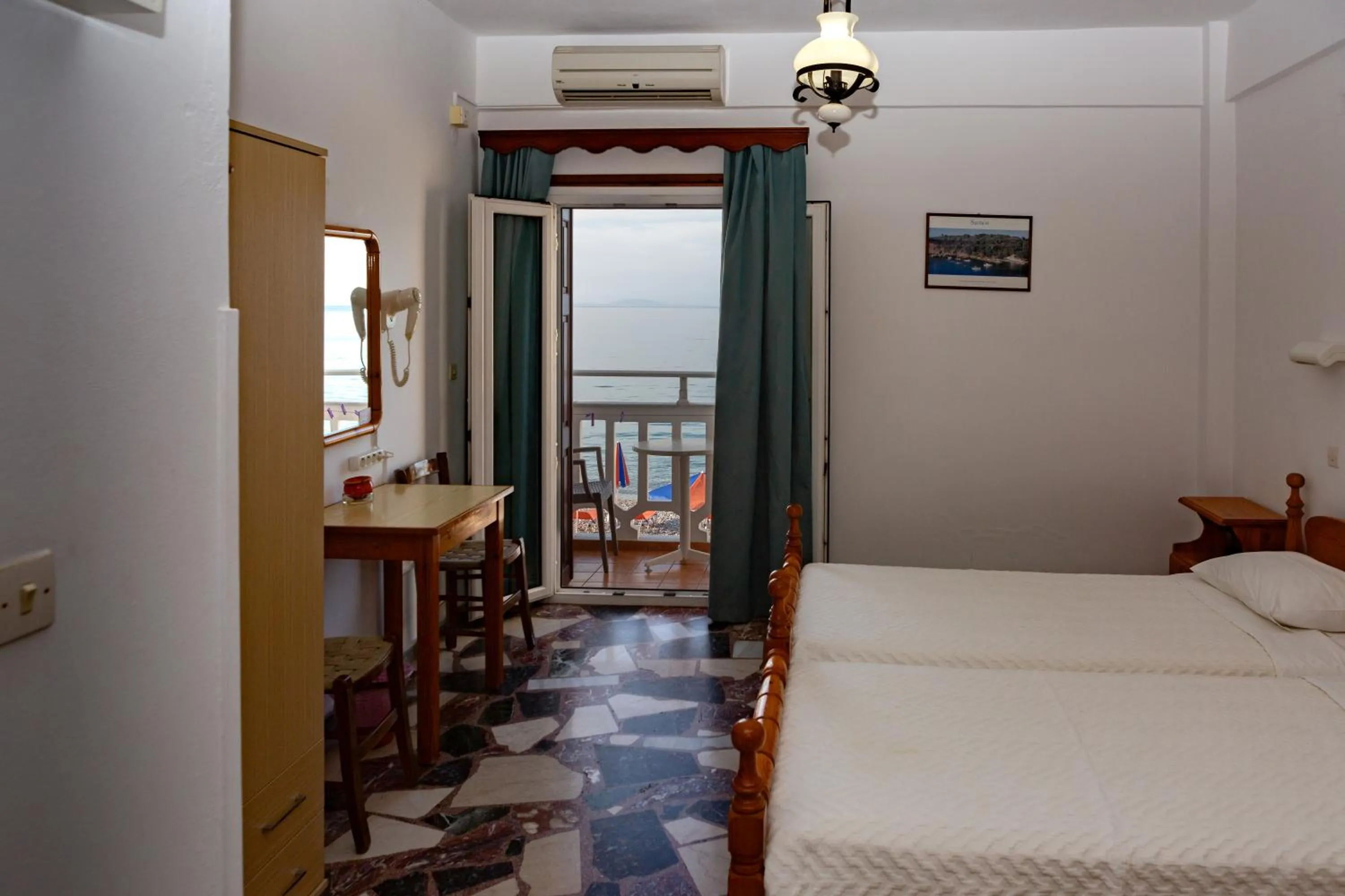 Photo of the whole room, Bed in Lefteris Rooms
