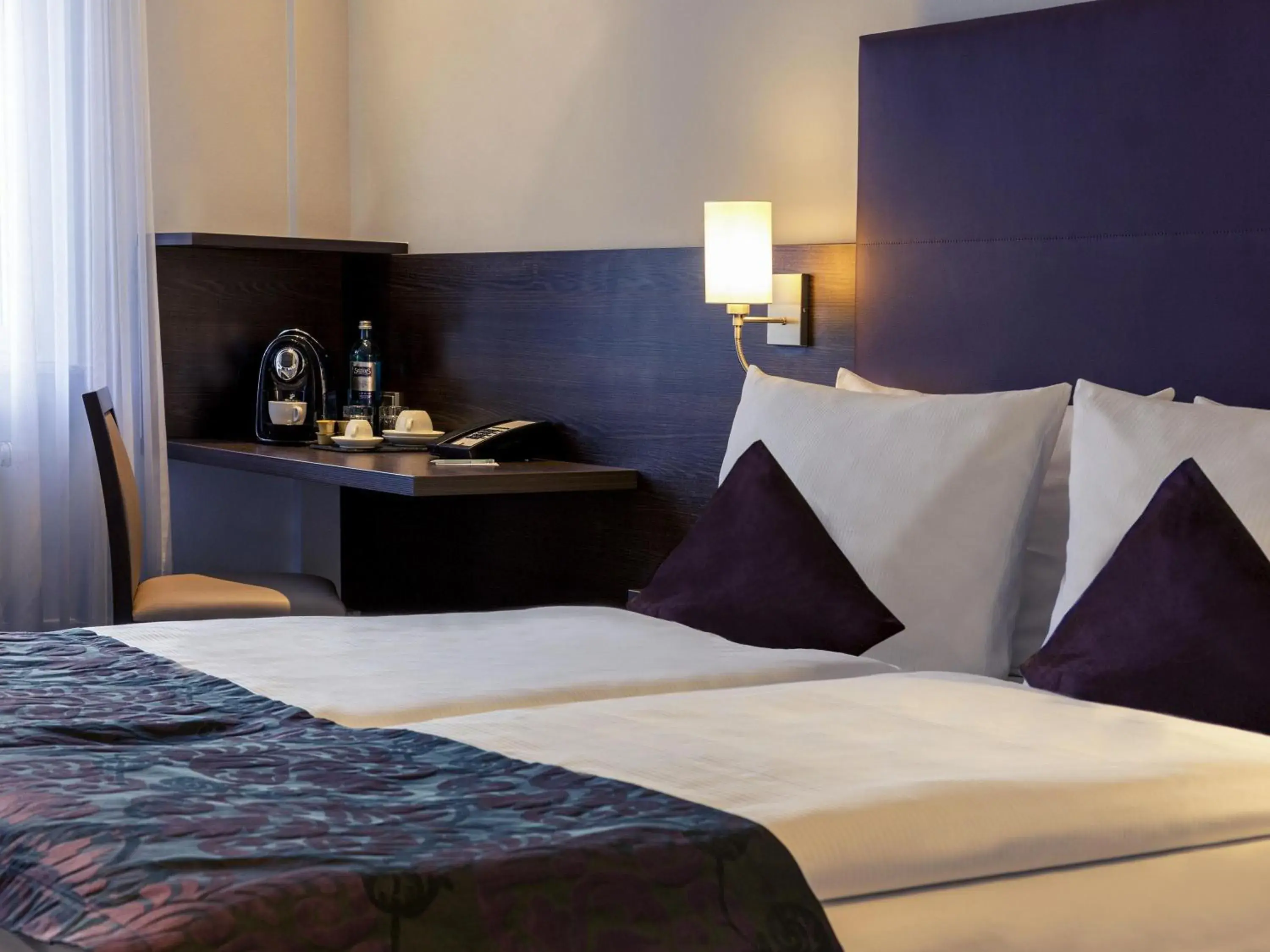 Bedroom, Bed in Mercure Frankfurt City Messe Bedroom, Bed in Mercure Frankfurt City Messe