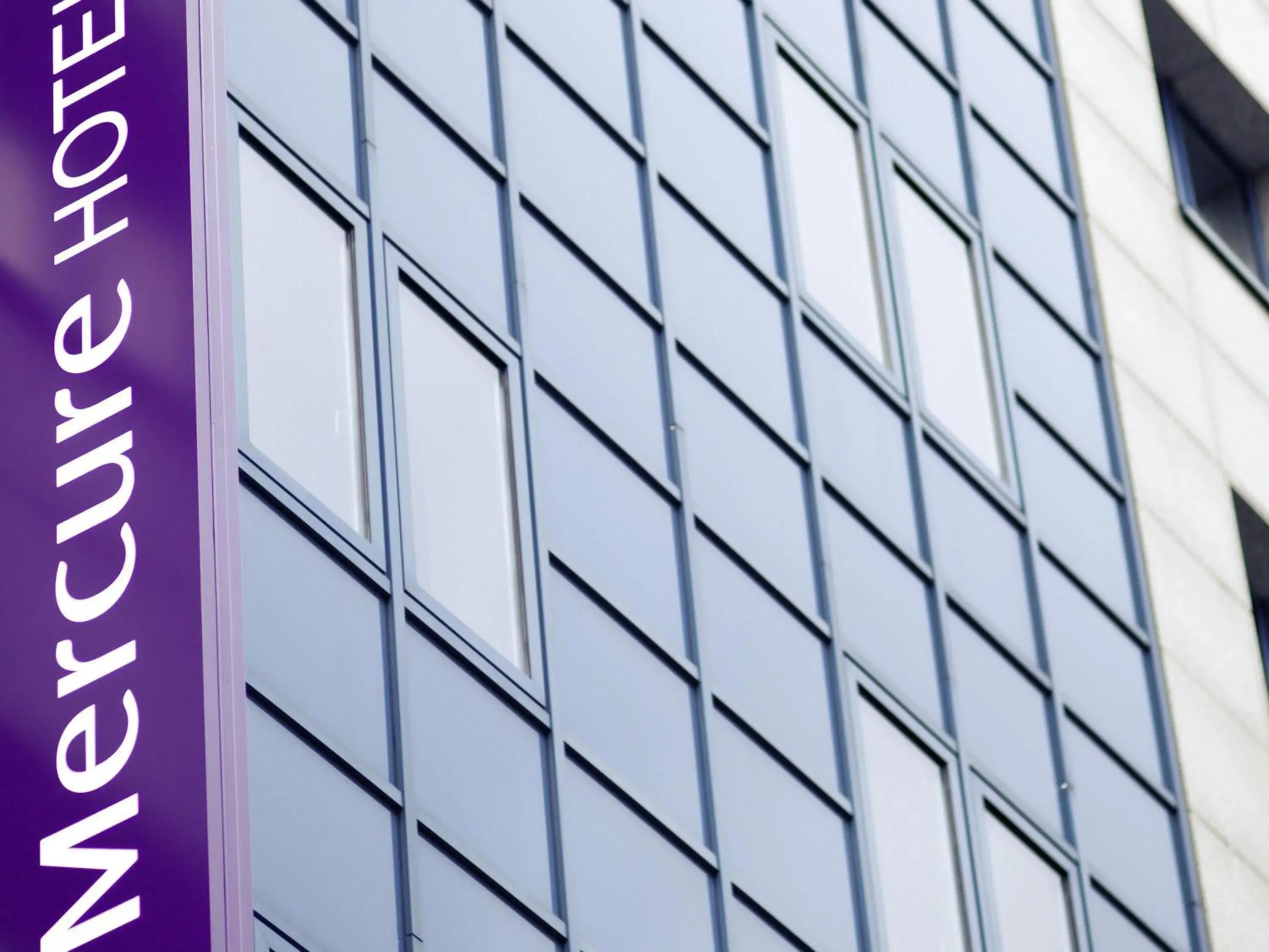 Property building in Mercure Frankfurt City Messe Property building in Mercure Frankfurt City Messe