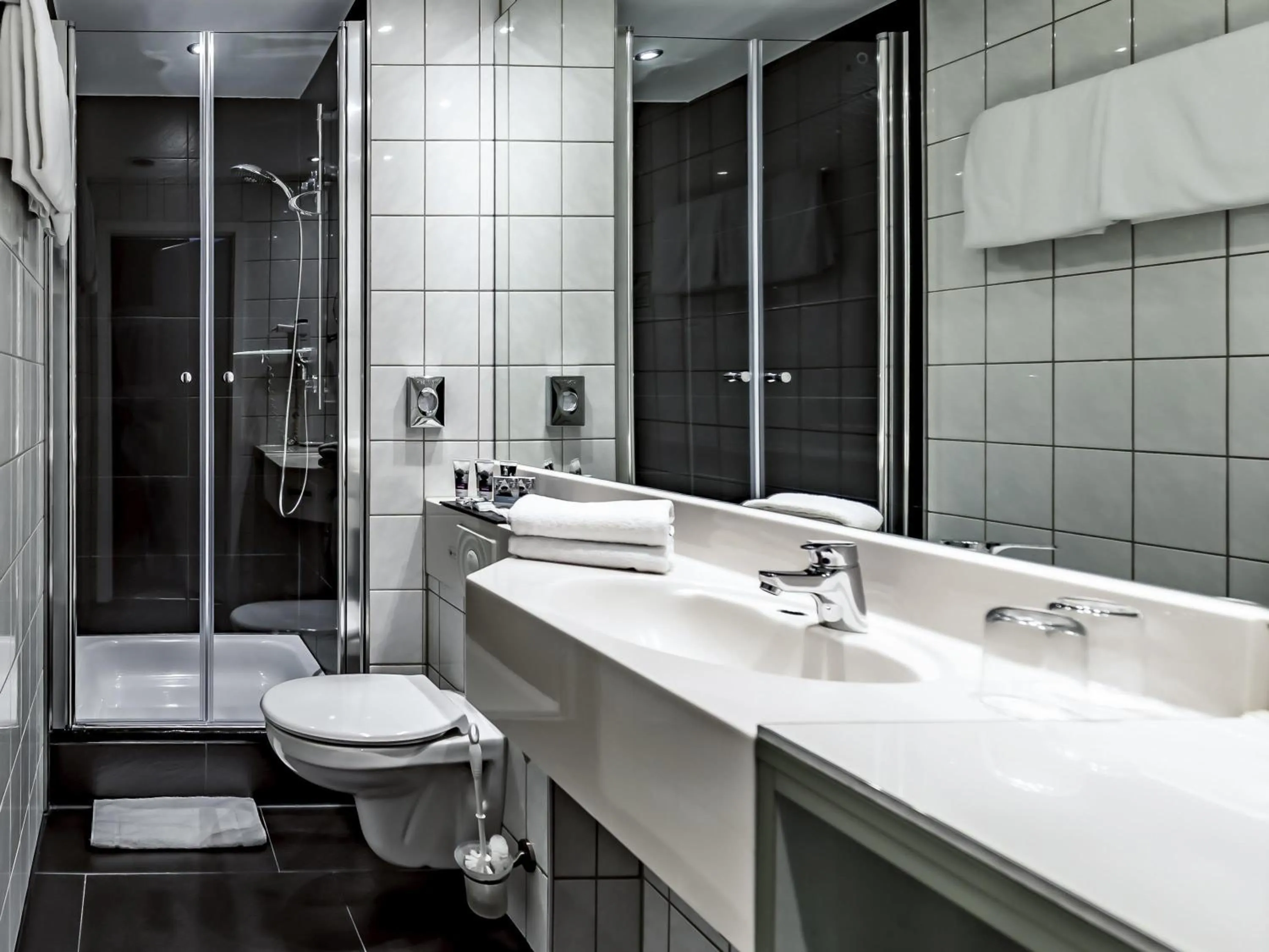 Bedroom in Mercure Frankfurt City Messe