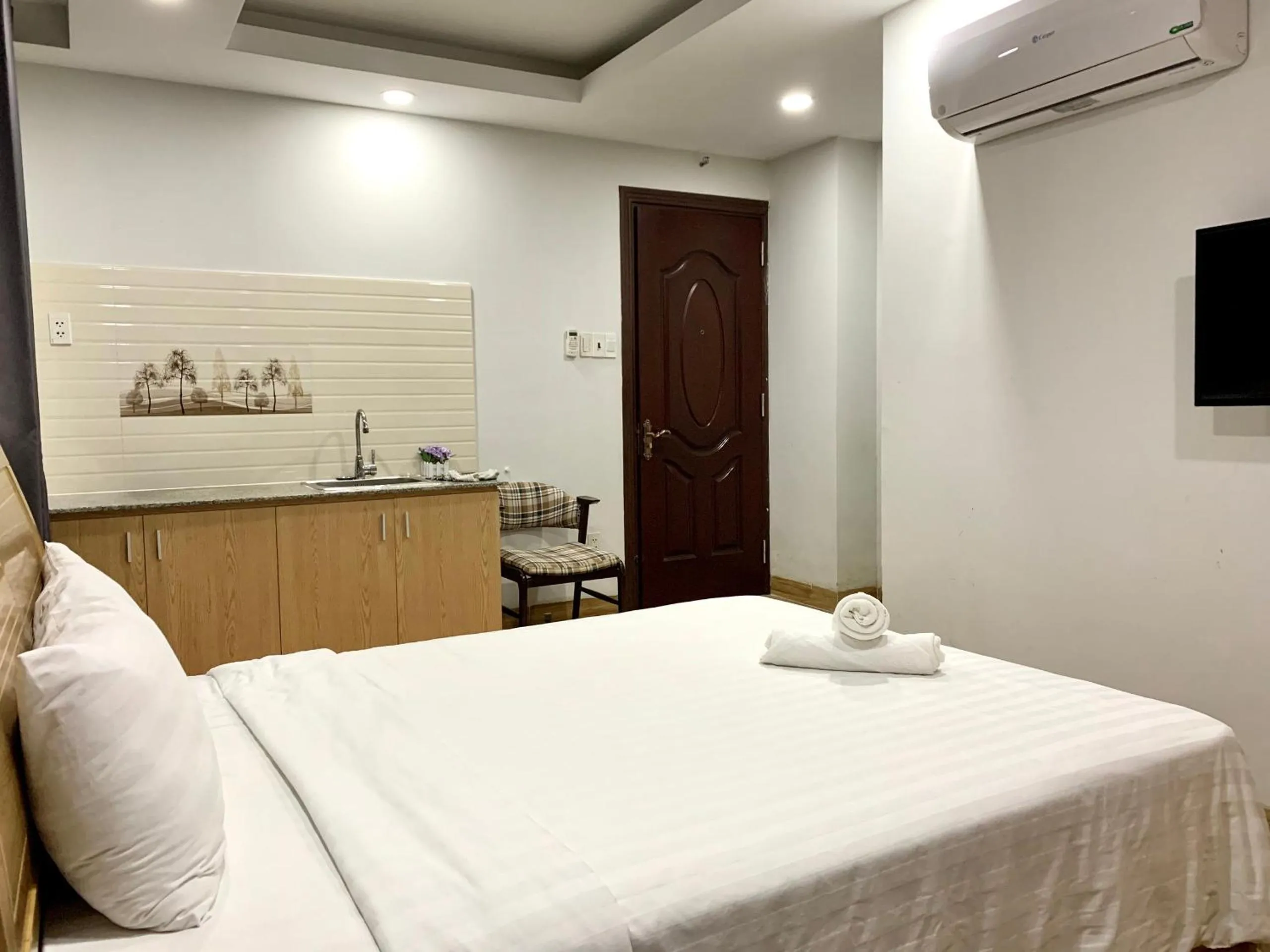 Bedroom, Bed in The Lumiere near Tan Son Nhat Airport
