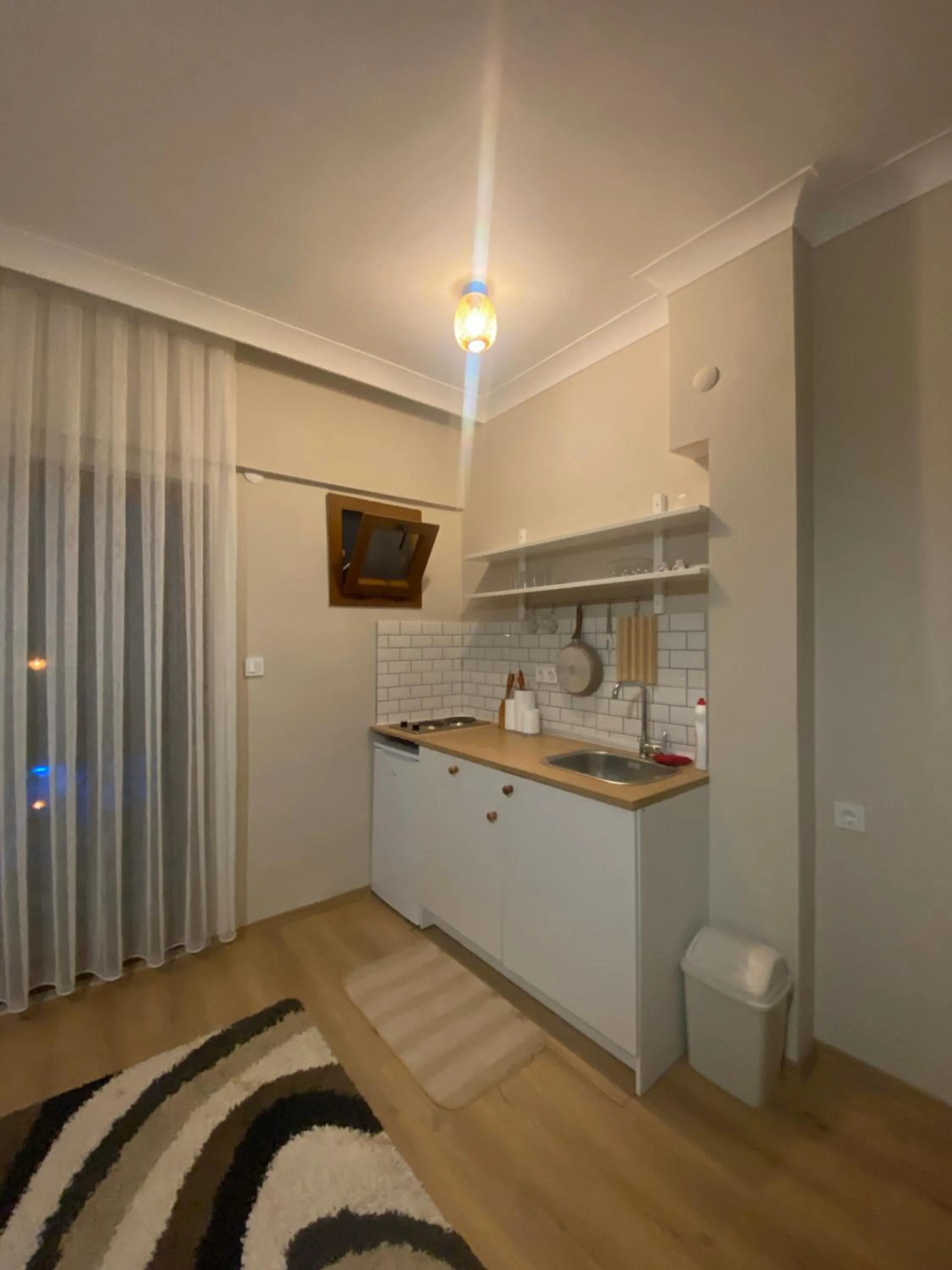 Kitchen or kitchenette in Cennet Hotel