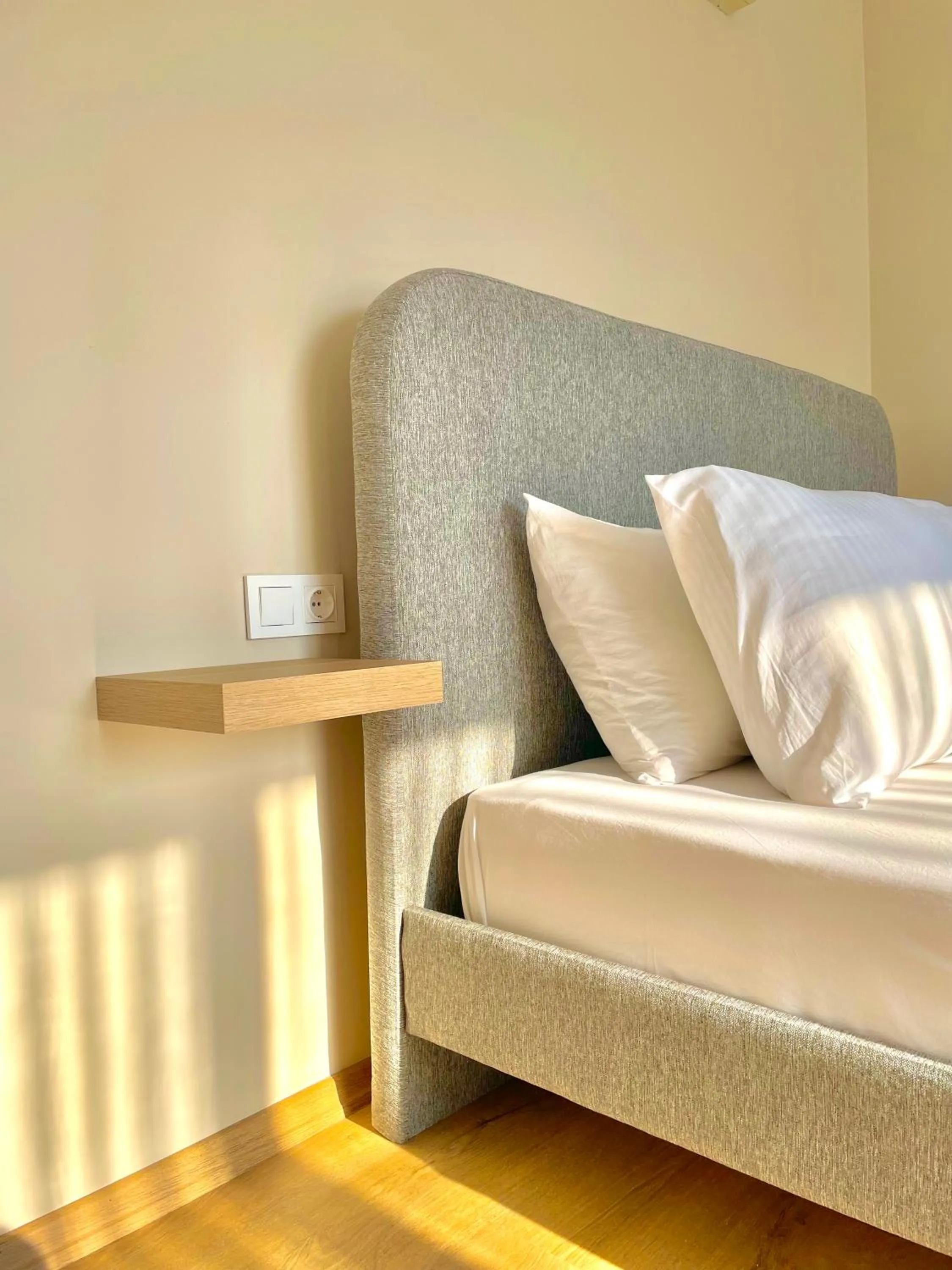 Decorative detail, Bed in Cennet Hotel