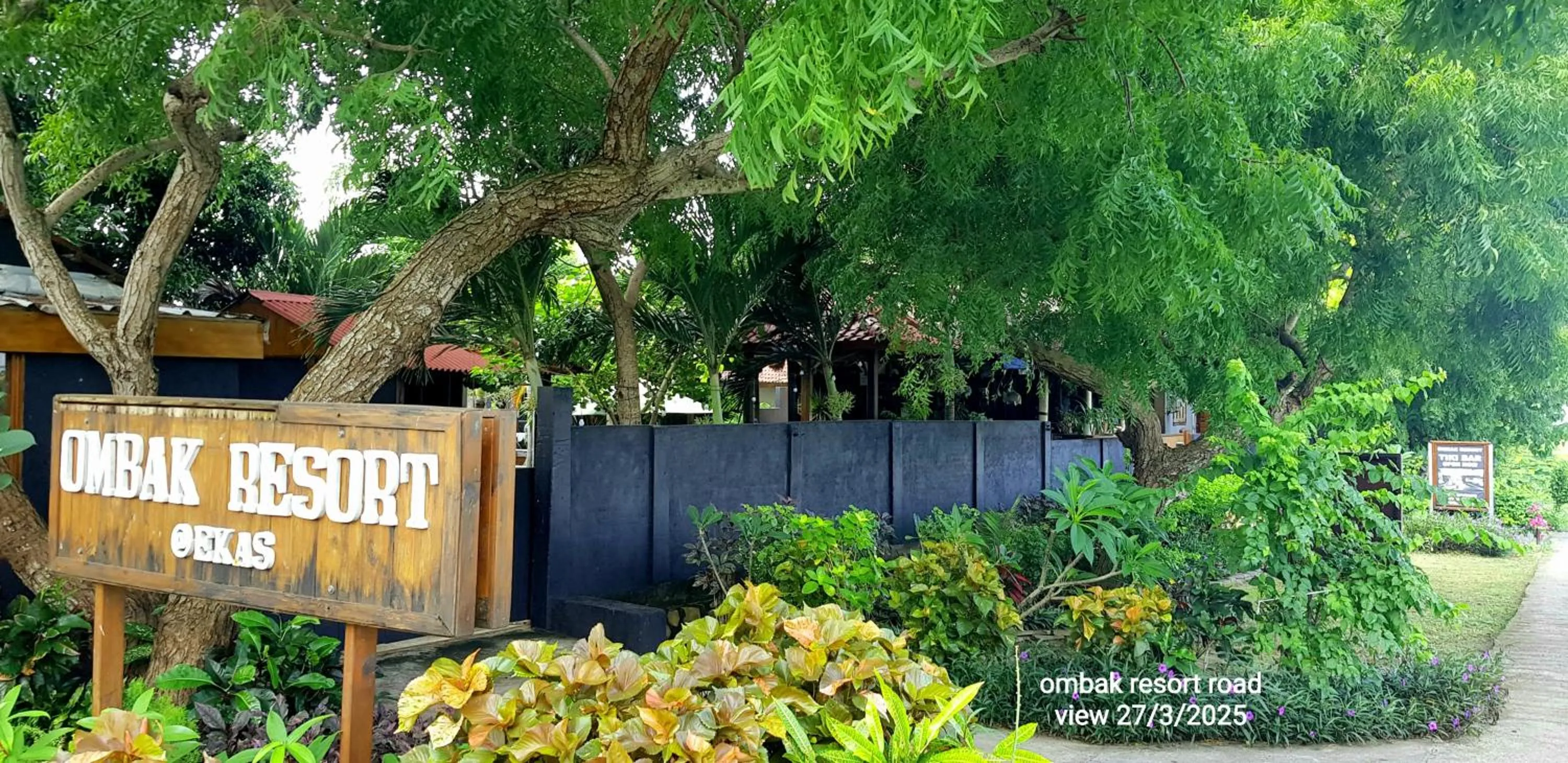 Street view in Ombak Resort at Ekas , a luxury surf and kite destination, Close to Inside Ekas beach