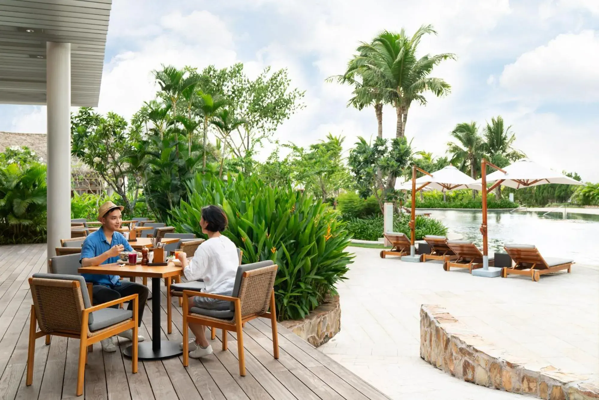 Restaurant/places to eat in New World Hoiana Hotel Restaurant/places to eat in New World Hoiana Hotel