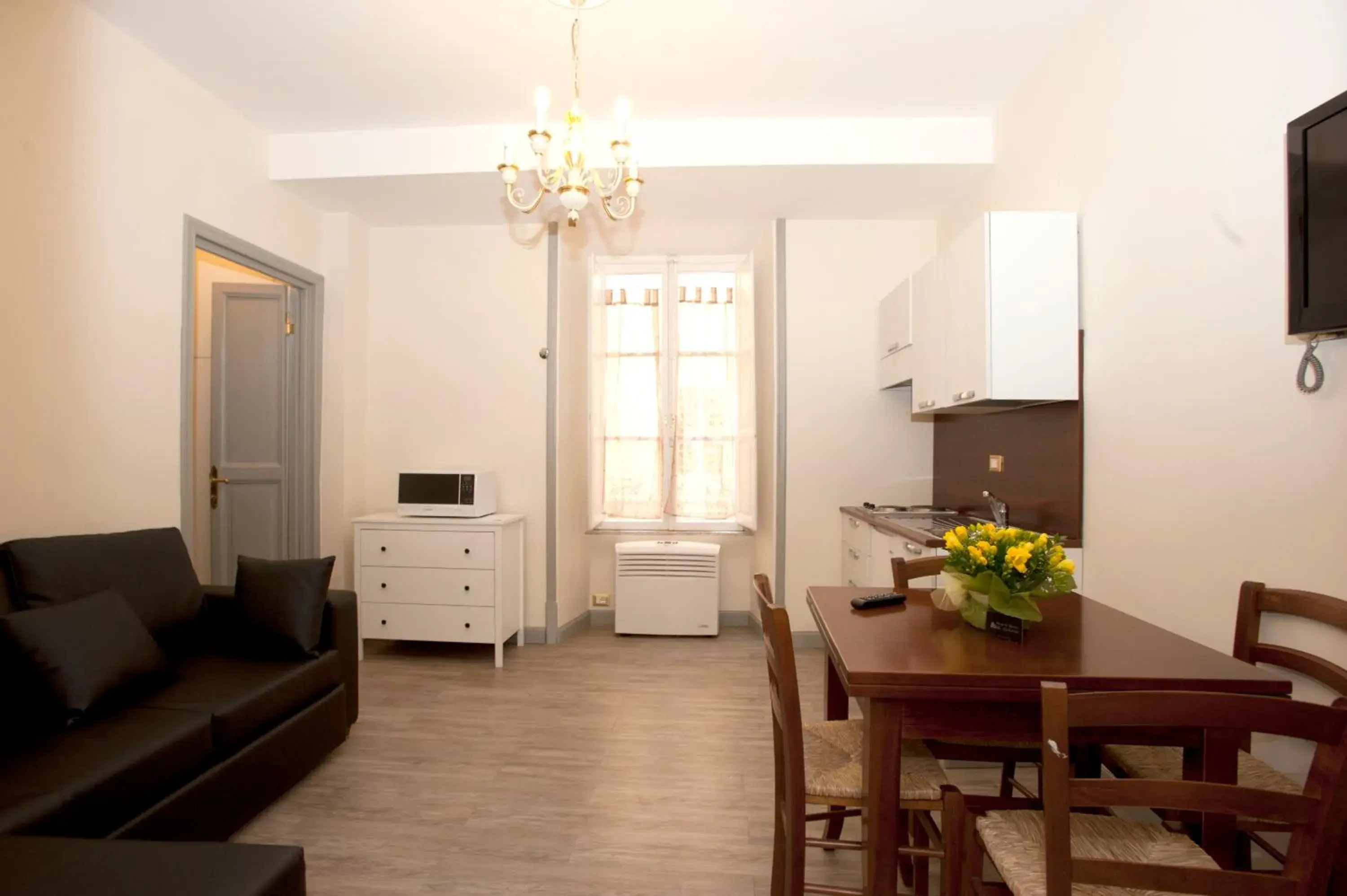 Three-Bedroom Apartment in Sleep In Rome Ludovisi Three-Bedroom Apartment in Sleep In Rome Ludovisi