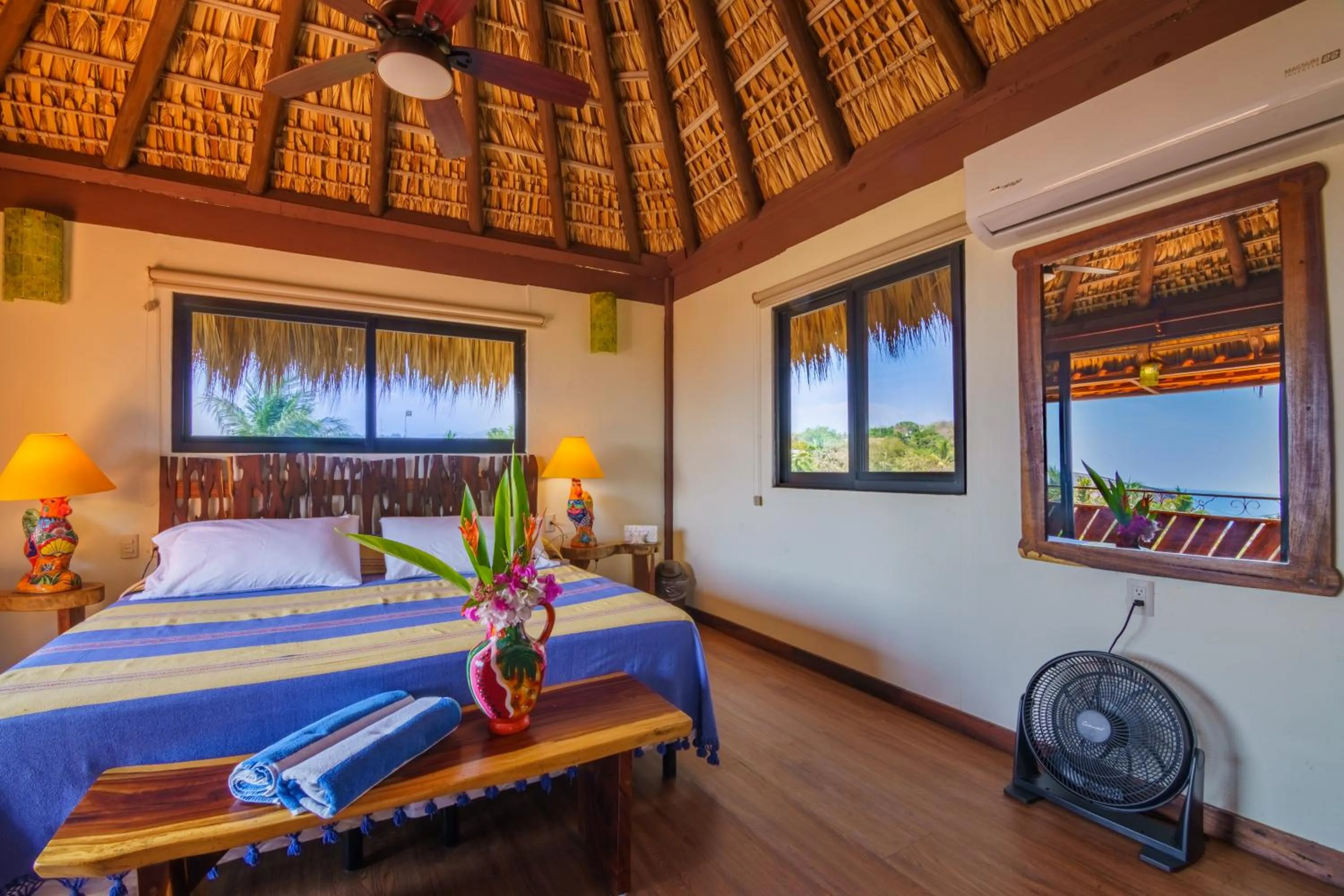 Bed in Hotel Casamar Suites