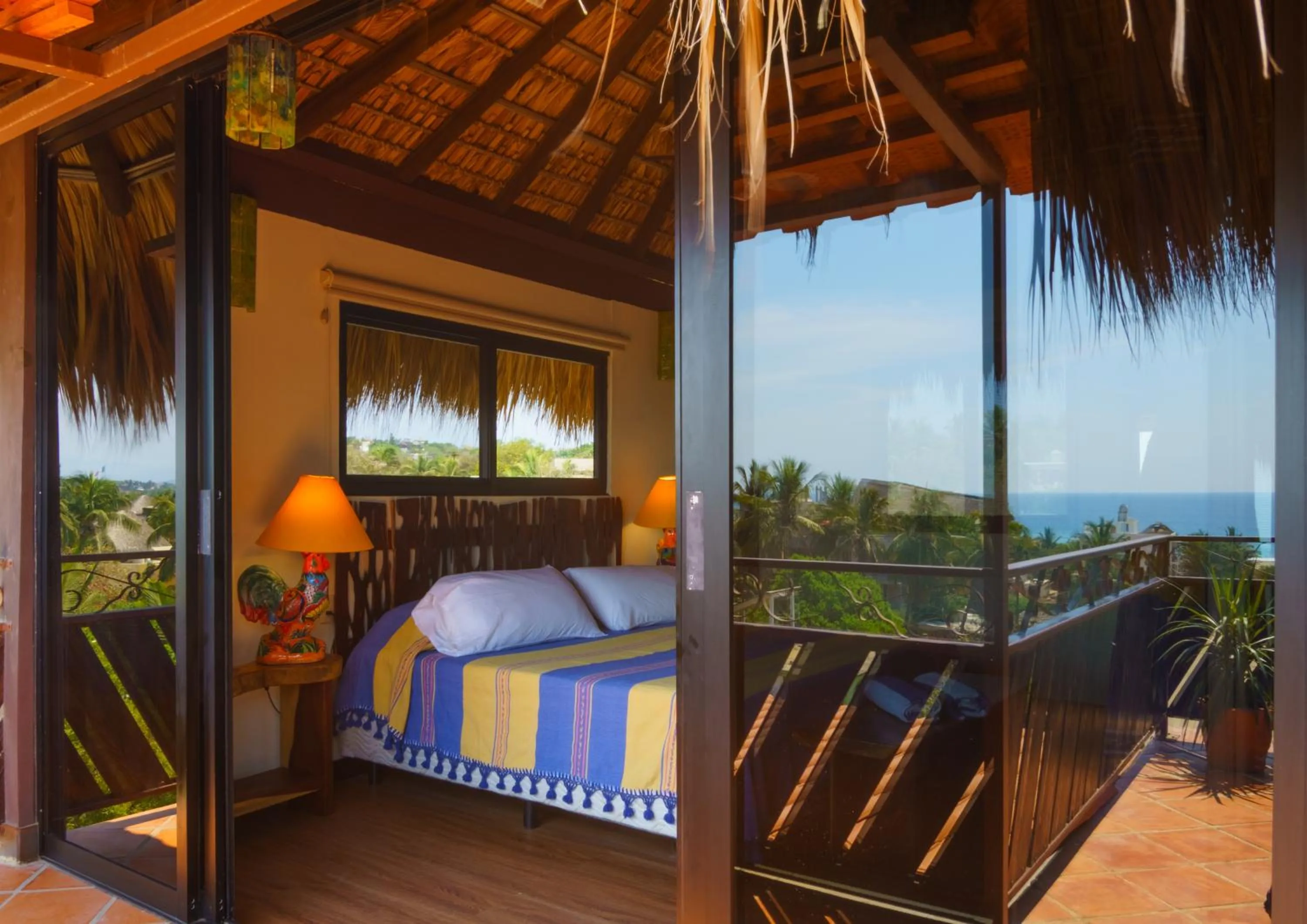 Bed in Hotel Casamar Suites