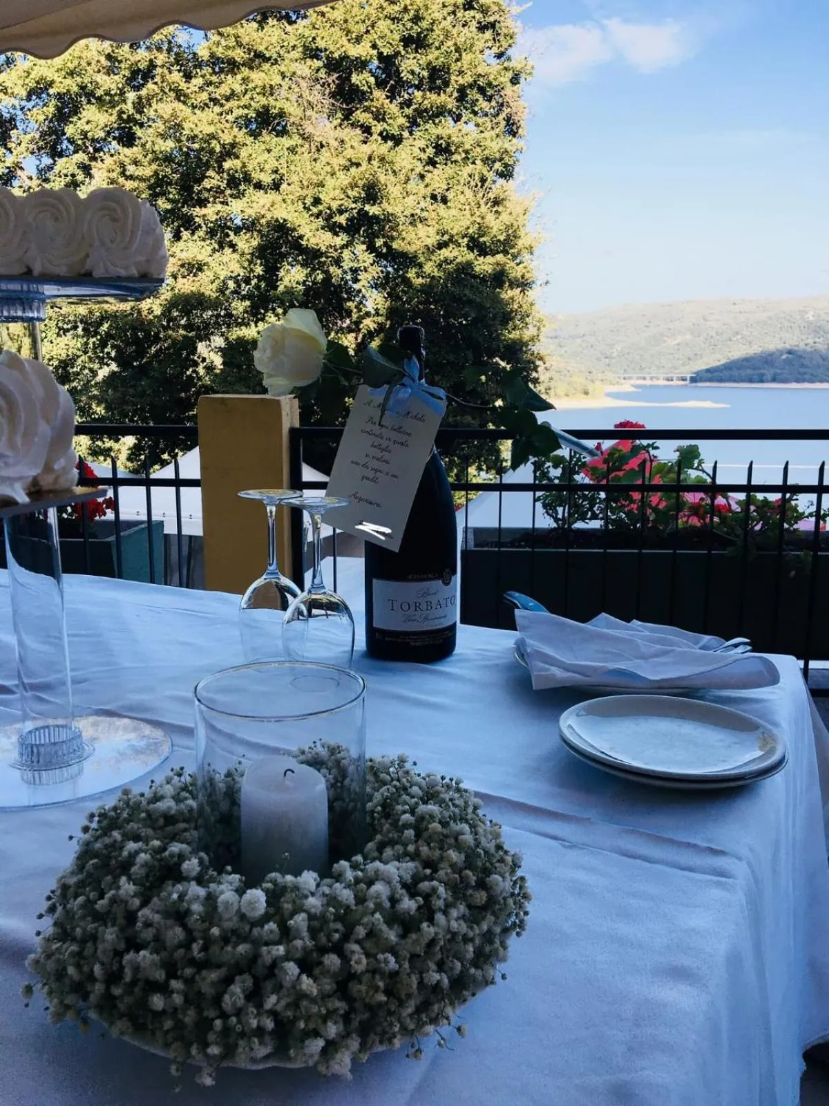 Lake view in Hotel Ristorante Gusana