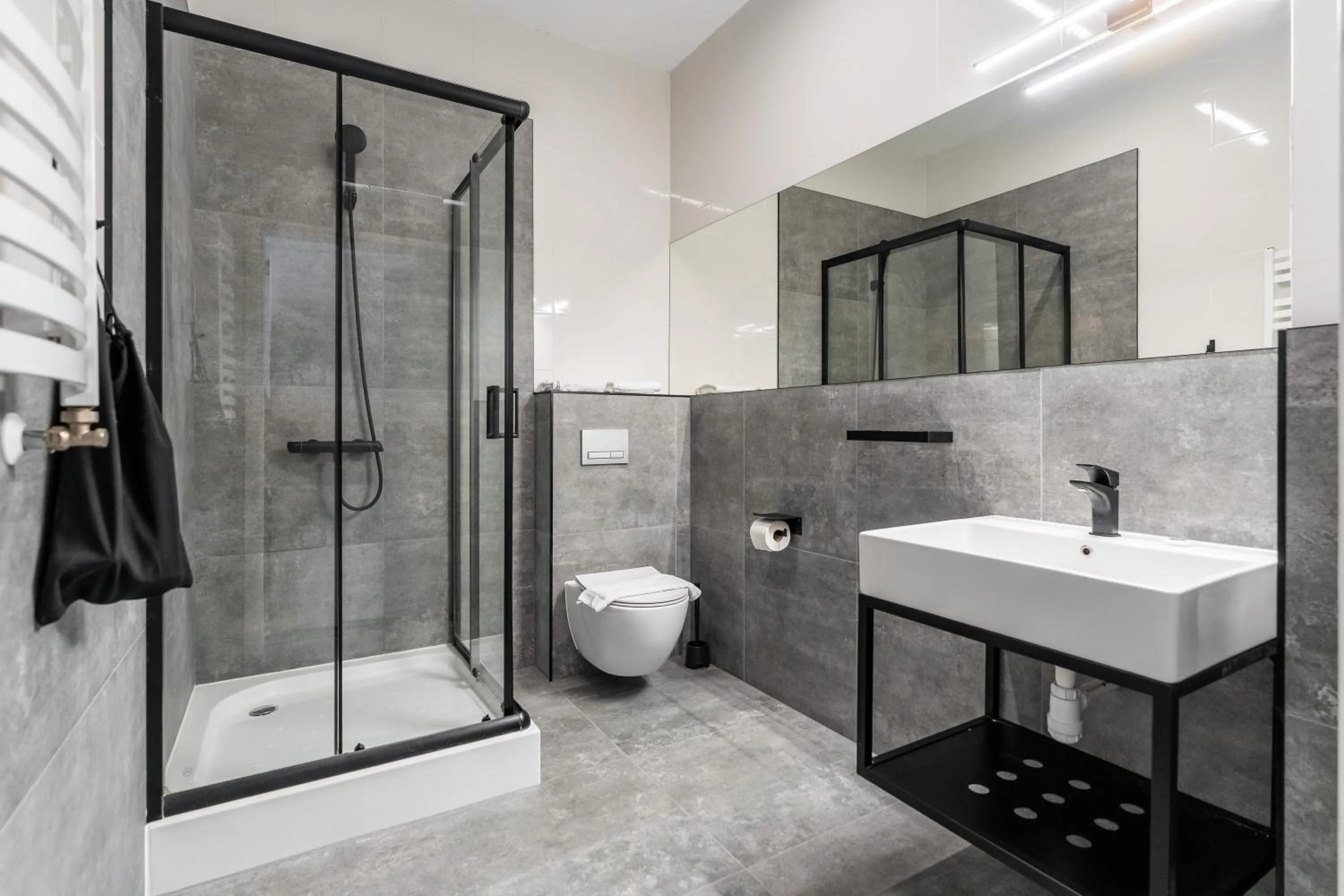 Shower in IND.U Apartamenty