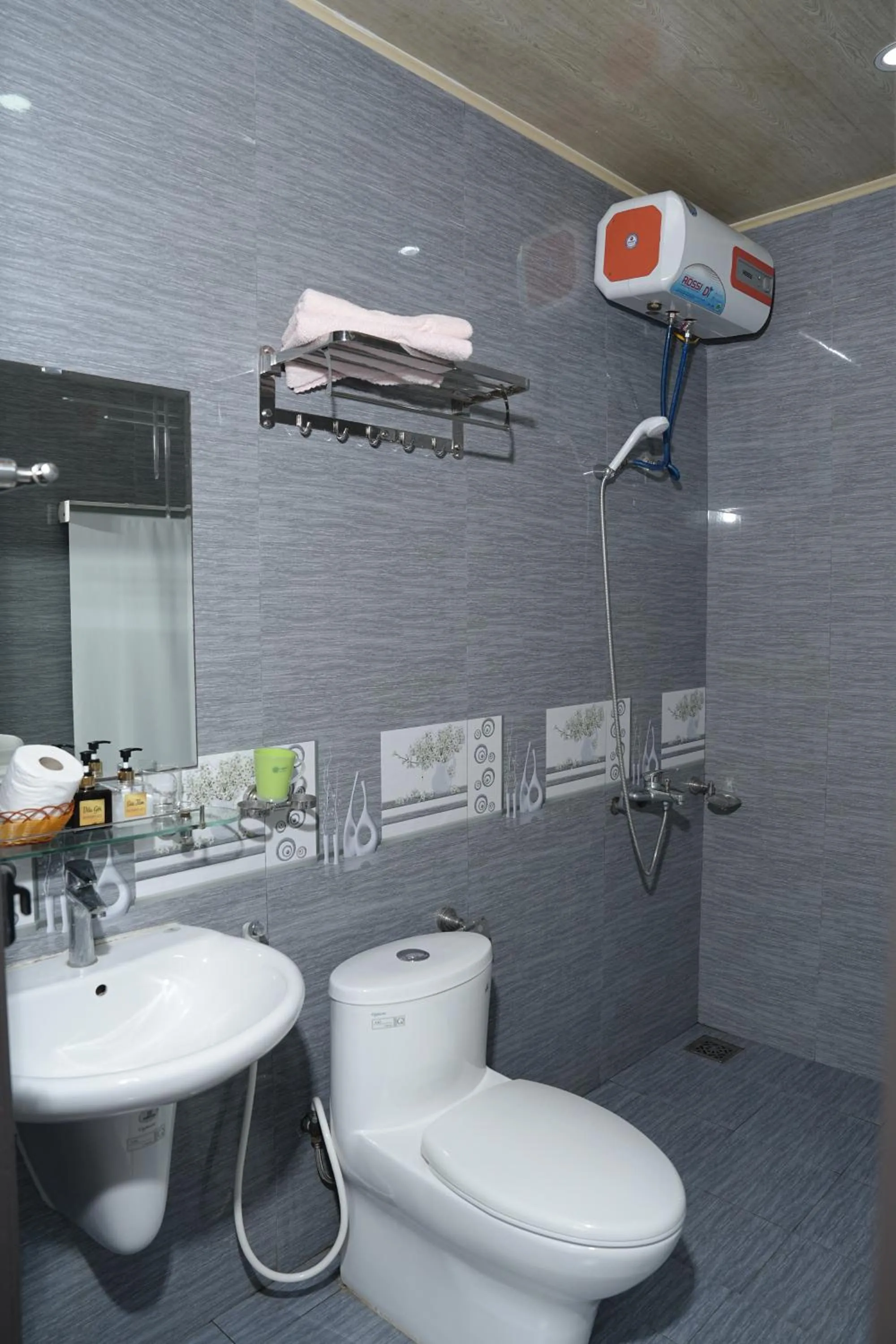 Shower in Tran Chau Garden Home