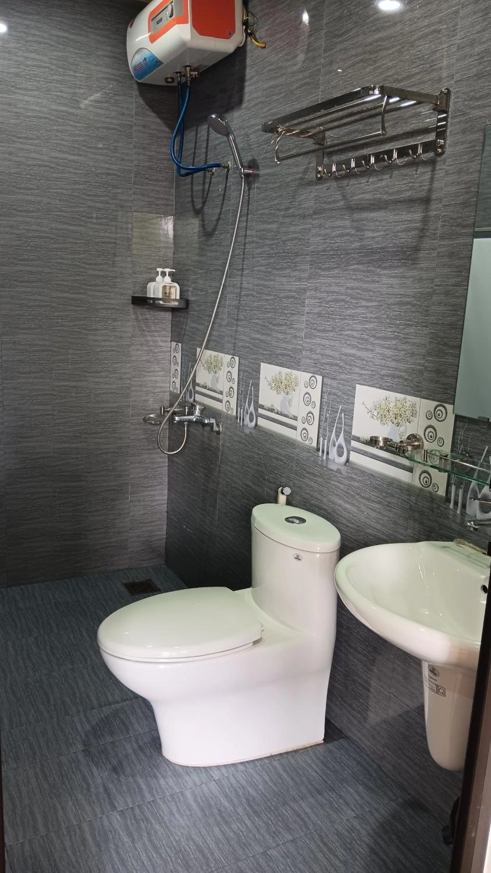 Toilet in Tran Chau Garden Home