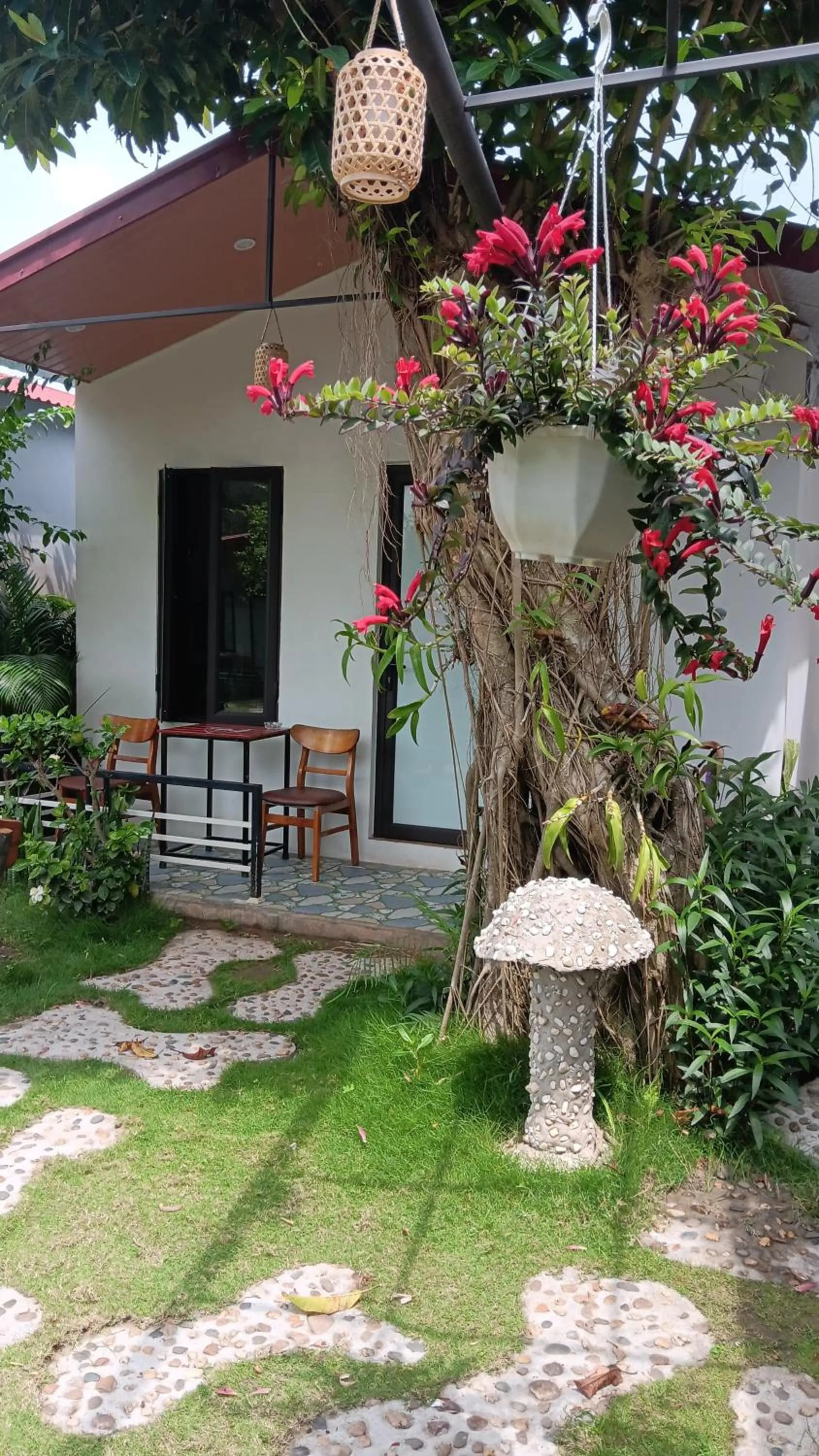 Spring in Tran Chau Garden Home