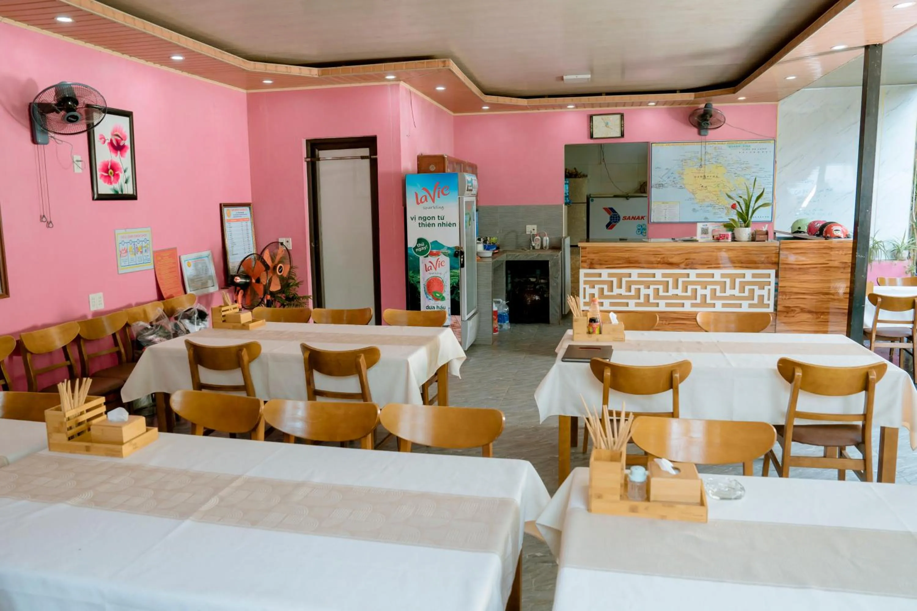 Restaurant/places to eat in Tran Chau Garden Home