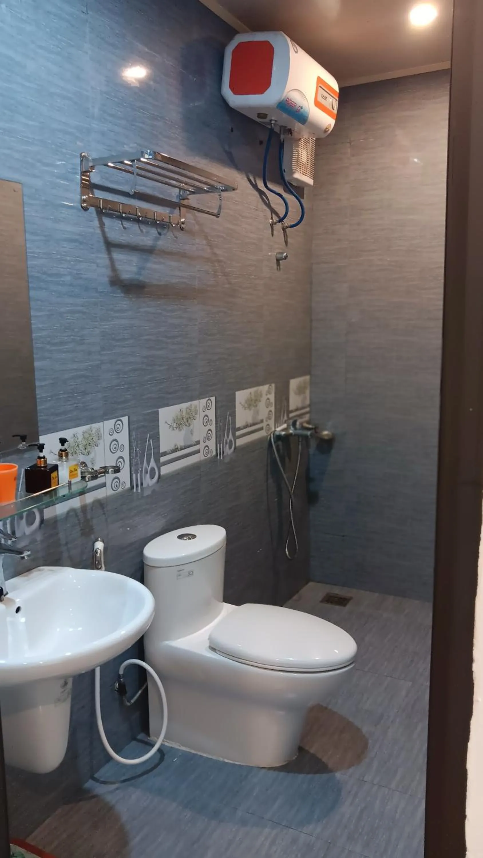 Toilet in Tran Chau Garden Home