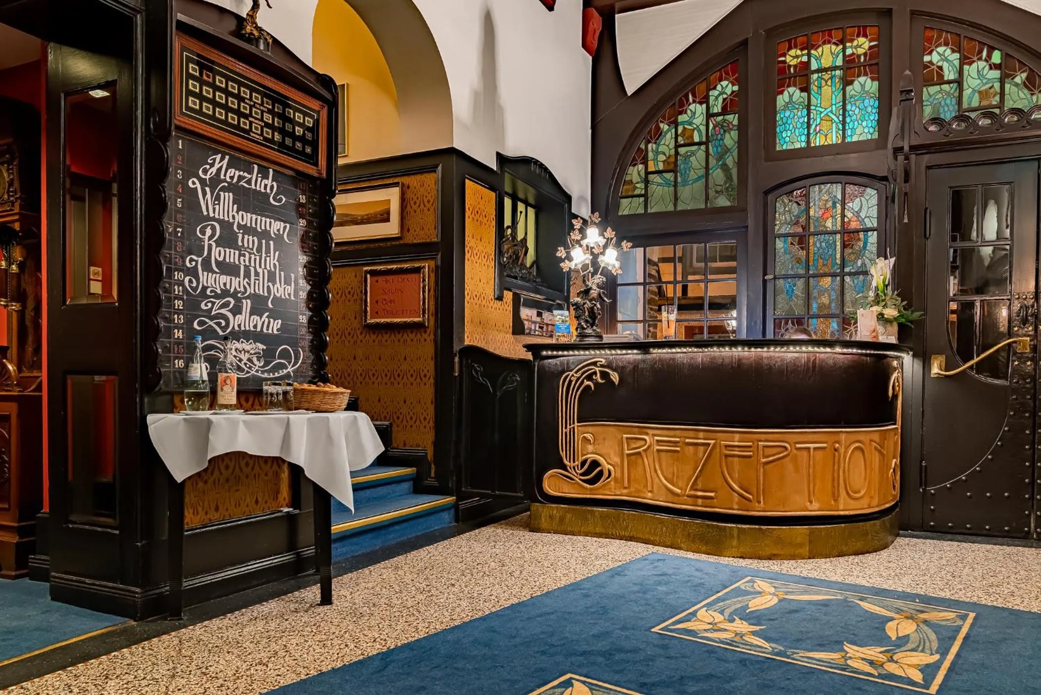 Lobby or reception in Romantik Jugendstilhotel Bellevue