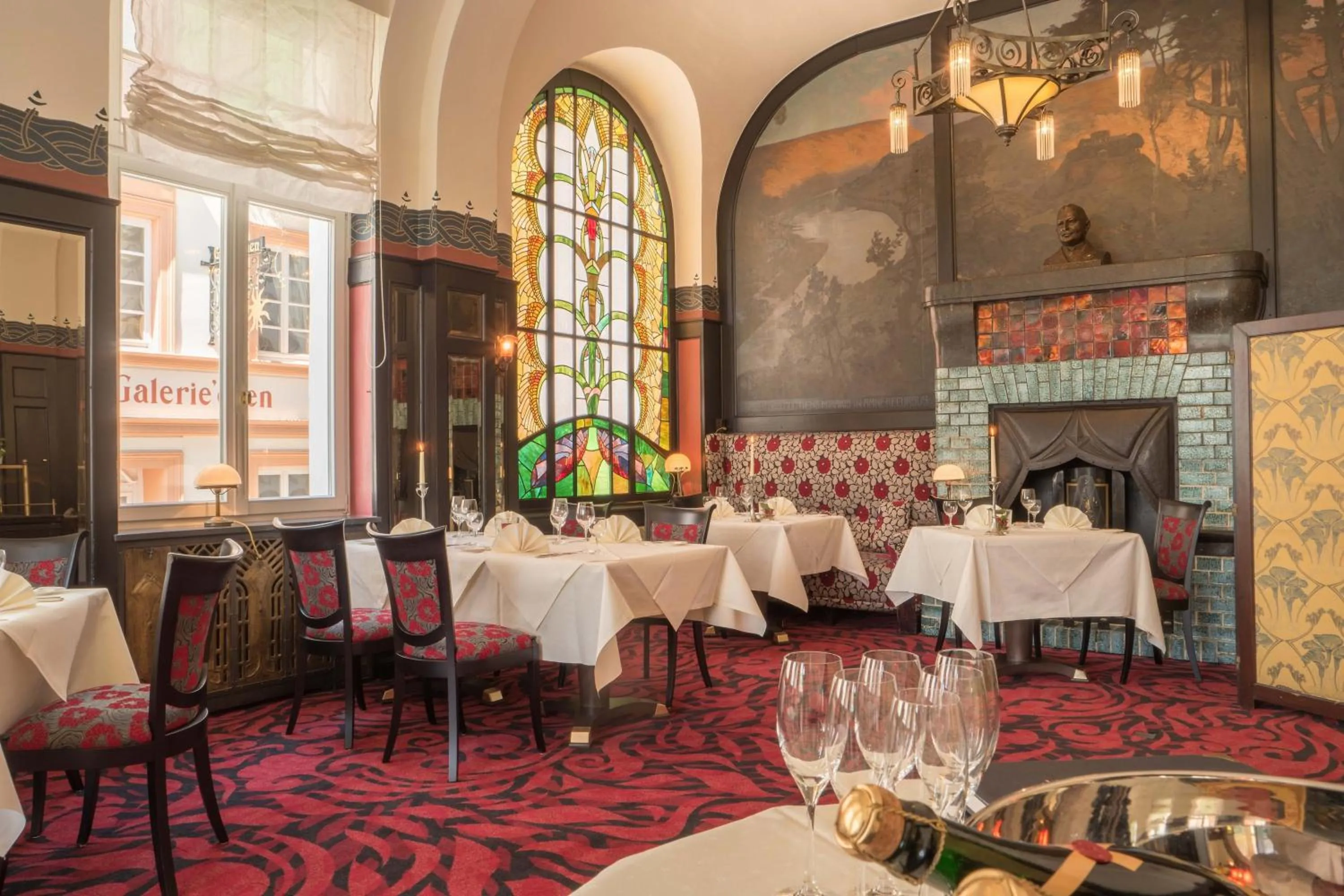 Restaurant/places to eat in Romantik Jugendstilhotel Bellevue