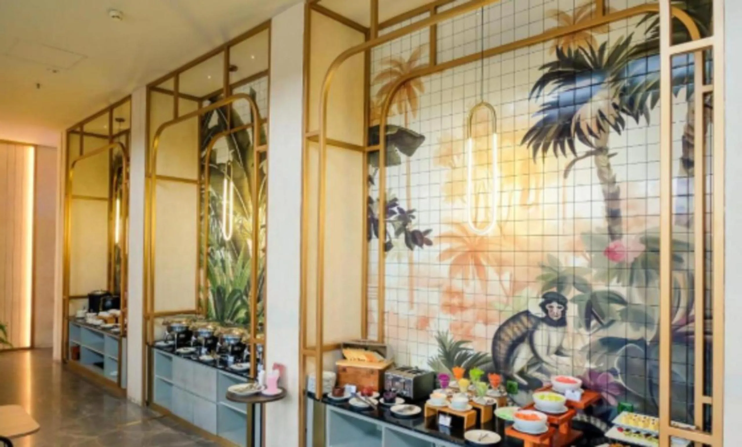 Restaurant/places to eat in Neo Hotel Puri Indah