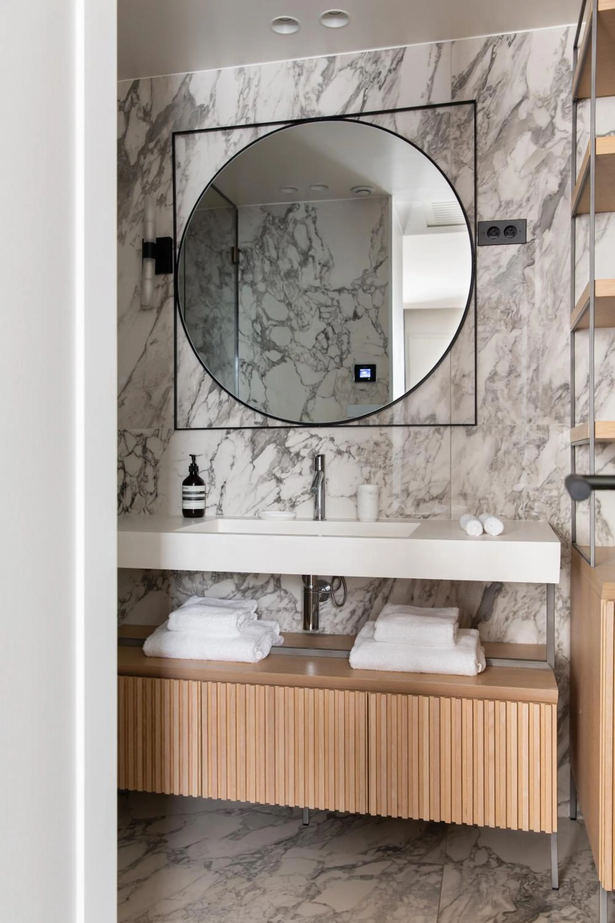 Bathroom in HIGHSTAY - Luxury Serviced Apartments - Tuileries Garden