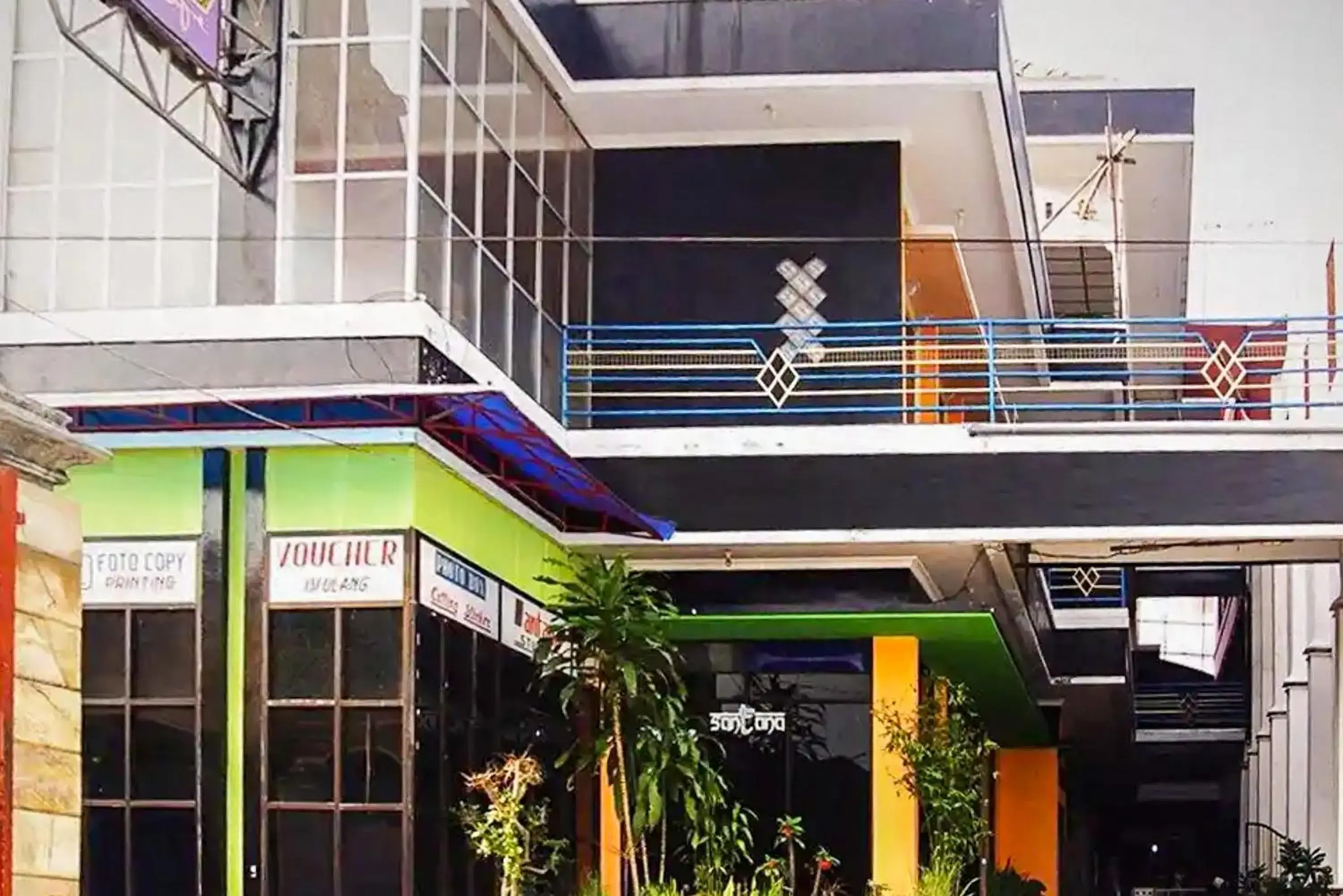 Property building in RedDoorz Syariah At Santana Stasiun Kepanjen Property building in RedDoorz Syariah At Santana Stasiun Kepanjen