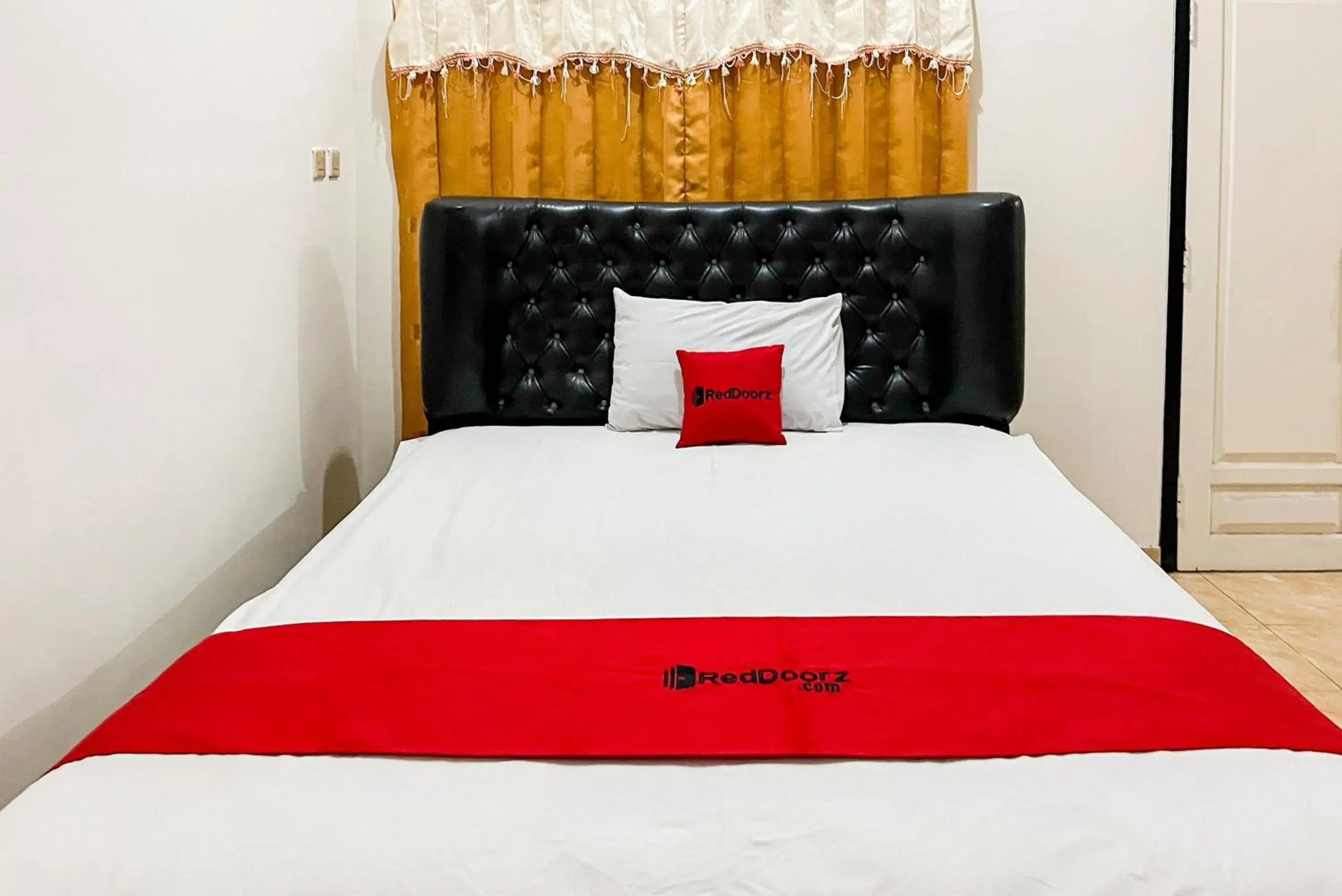 Bed in RedDoorz Syariah At Santana Stasiun Kepanjen Bed in RedDoorz Syariah At Santana Stasiun Kepanjen