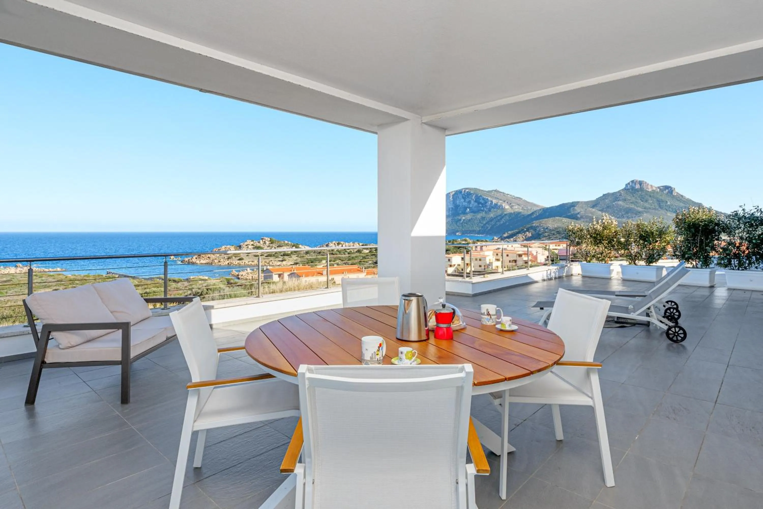 Property building in Villa Marconi Apartment 12a attico