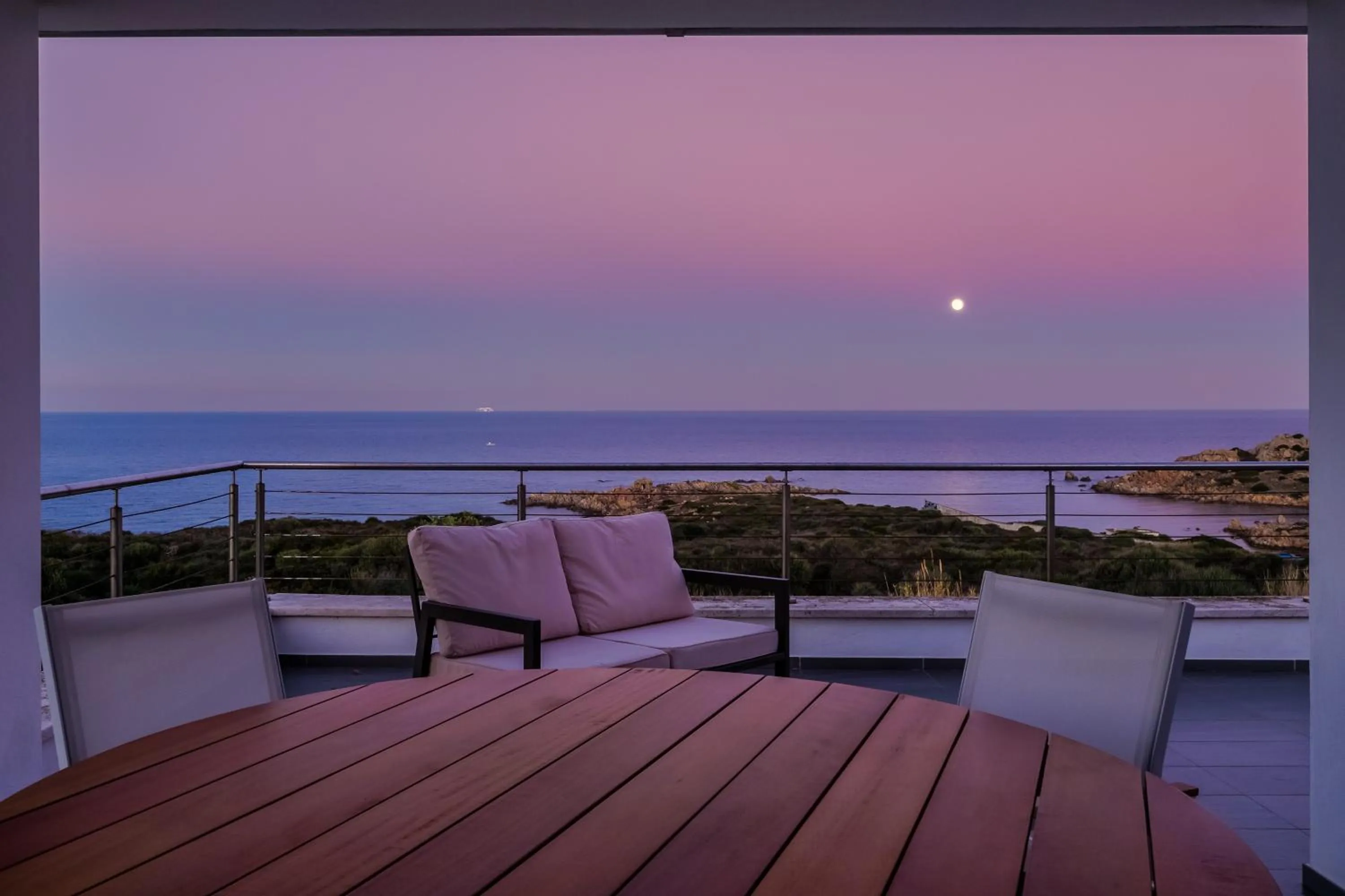 Property building in Villa Marconi Apartment 12a attico