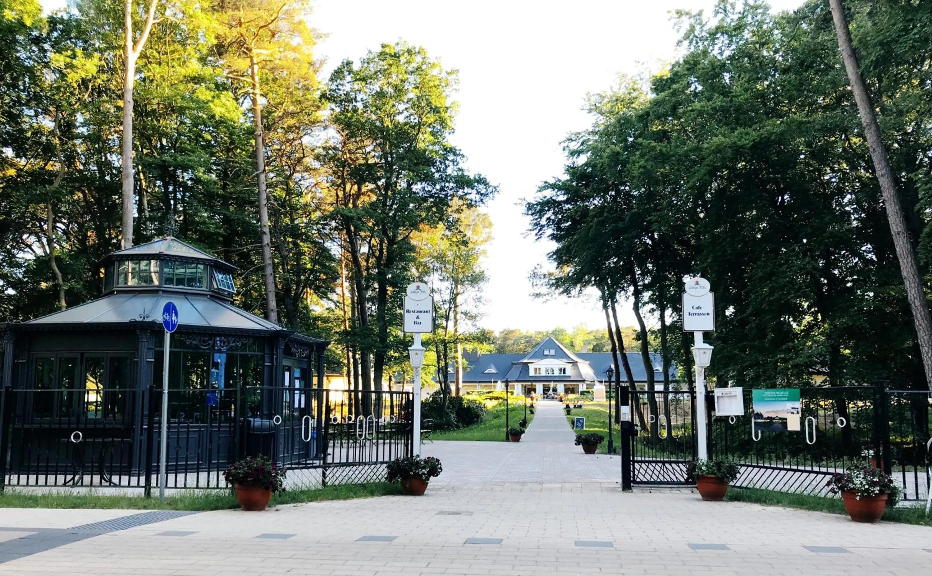 Facade/entrance in Hotel Residenz WALDOASE