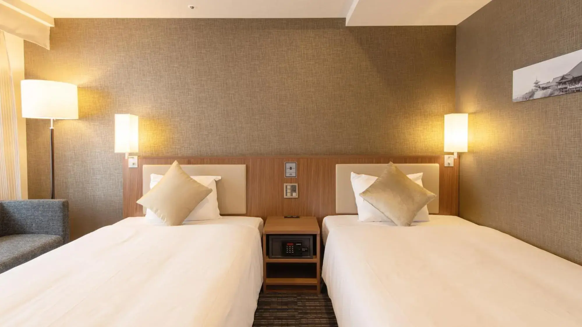Photo of the whole room, Bed in HOTEL UNIZO Kyoto Karasuma Oike