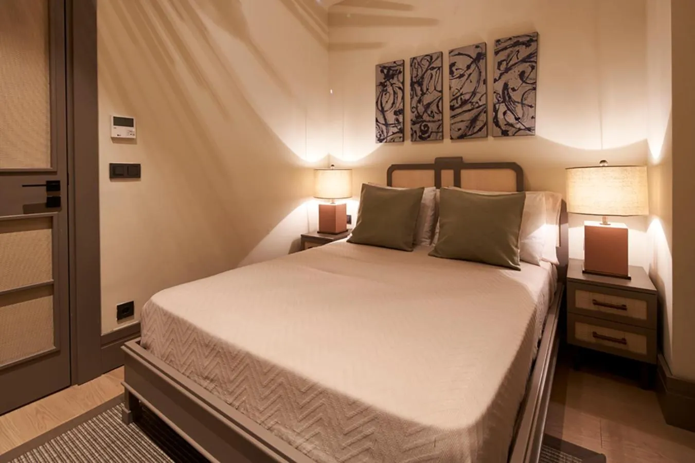 Bed in Root Redrock Yalıkavak