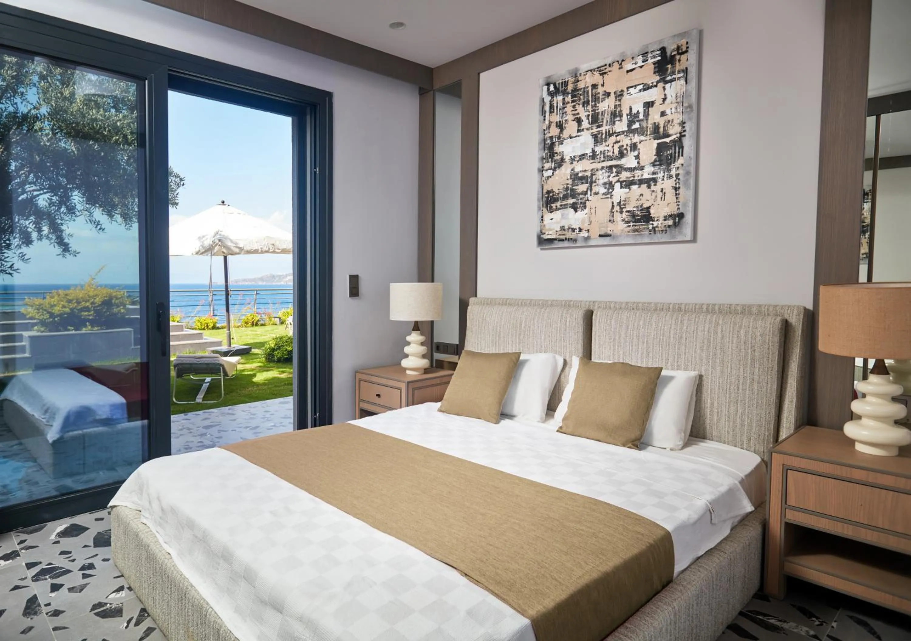 Bed in Root Redrock Yalıkavak