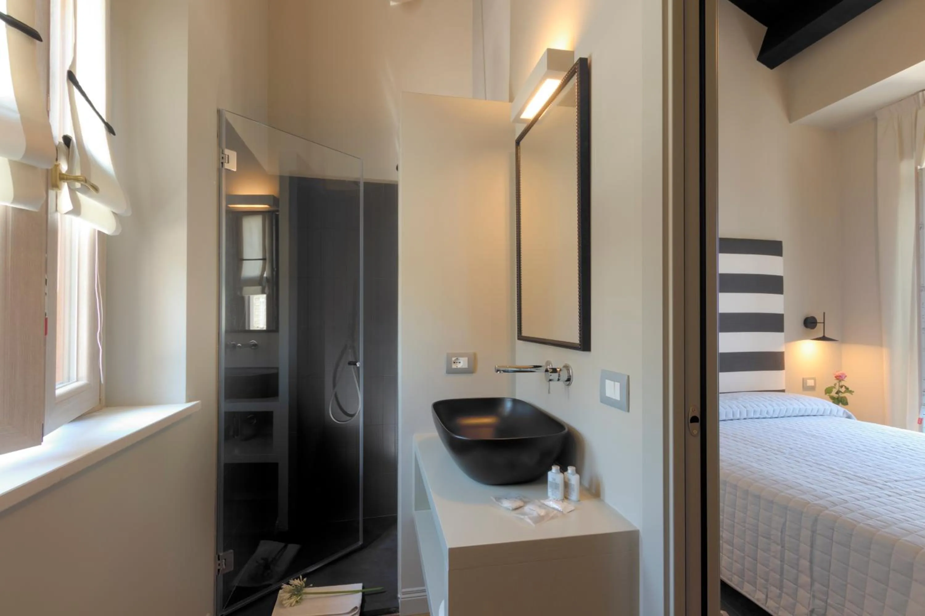 Bathroom in Diecidodici BoutiqueRooms