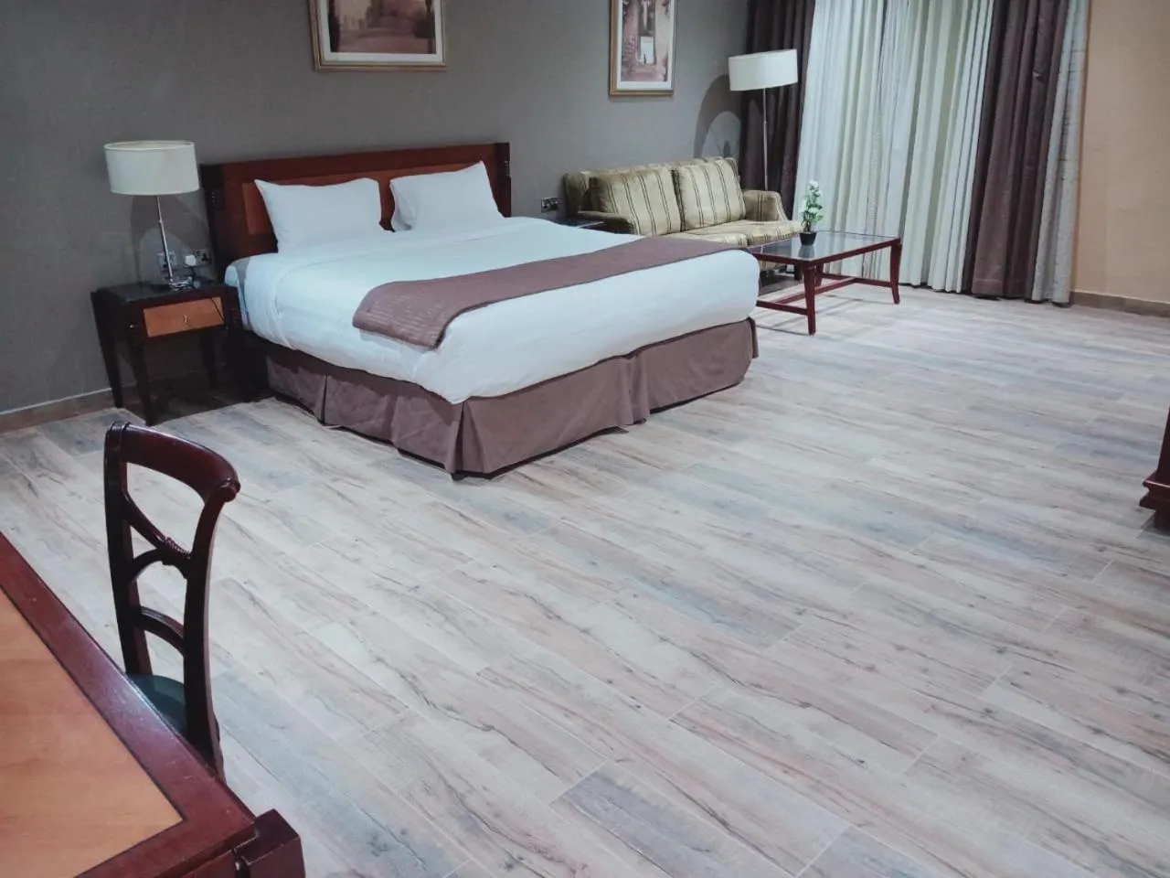 Bed in Desert Inn Resort and Camp