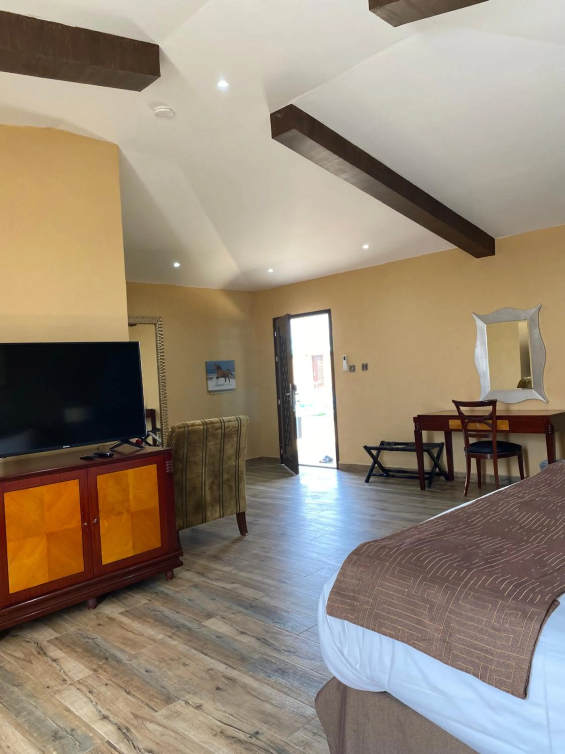 Bed in Desert Inn Resort and Camp