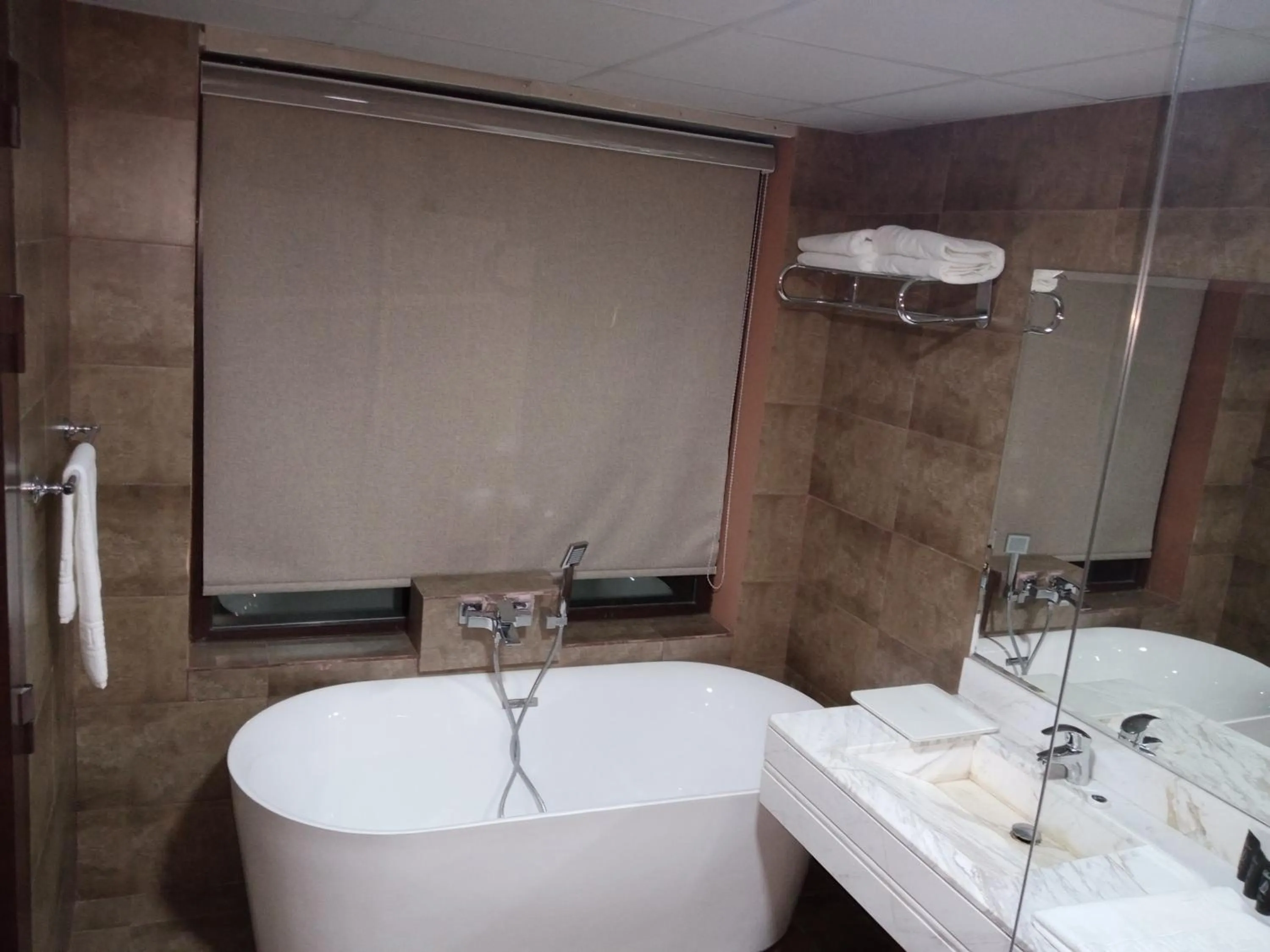 Desert Inn Resort and Camp