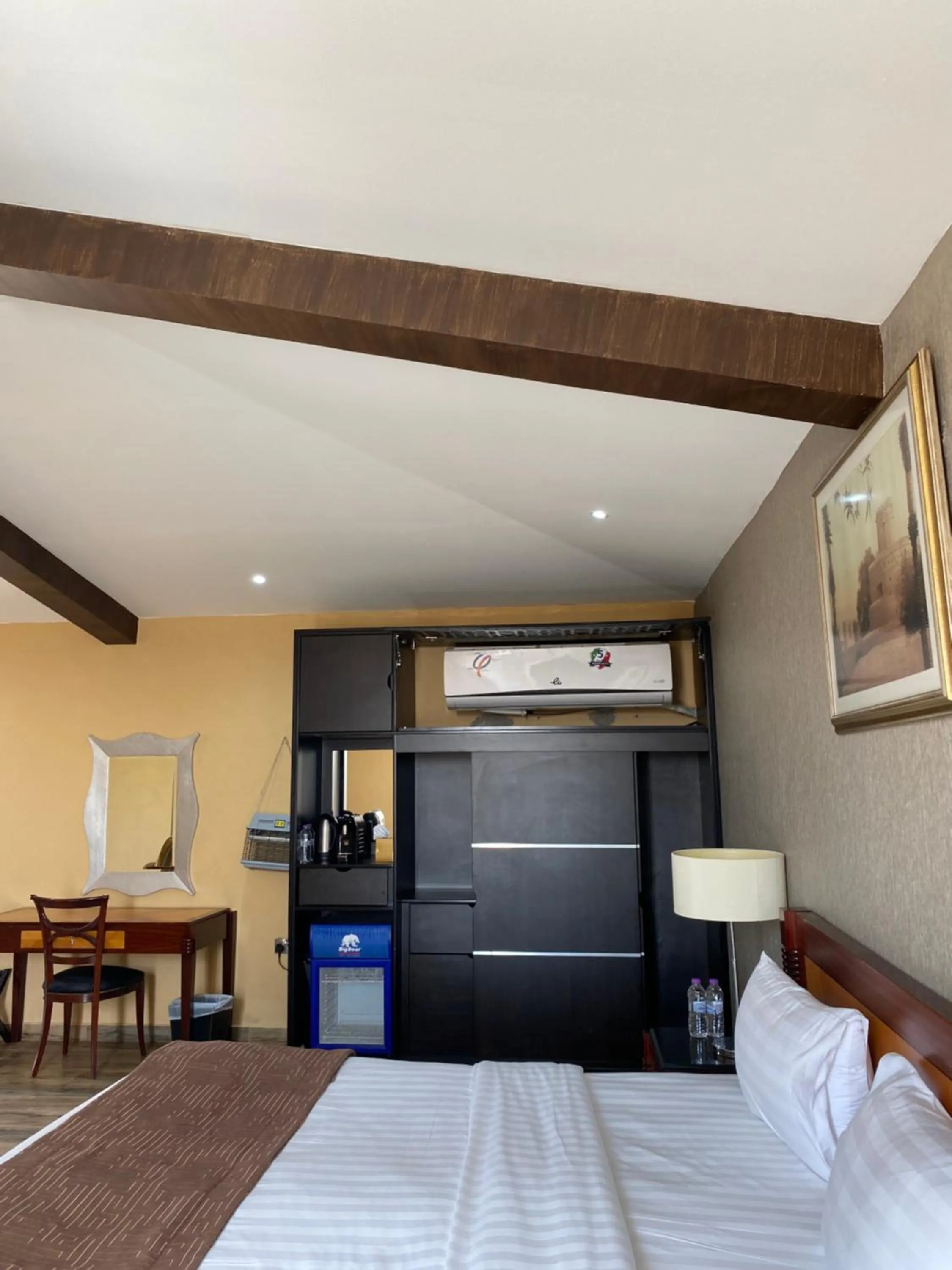 Bed in Desert Inn Resort and Camp