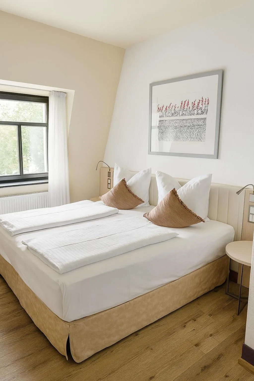 Photo of the whole room, Bed in Hotel Villa Noel am Hauptbahnhof