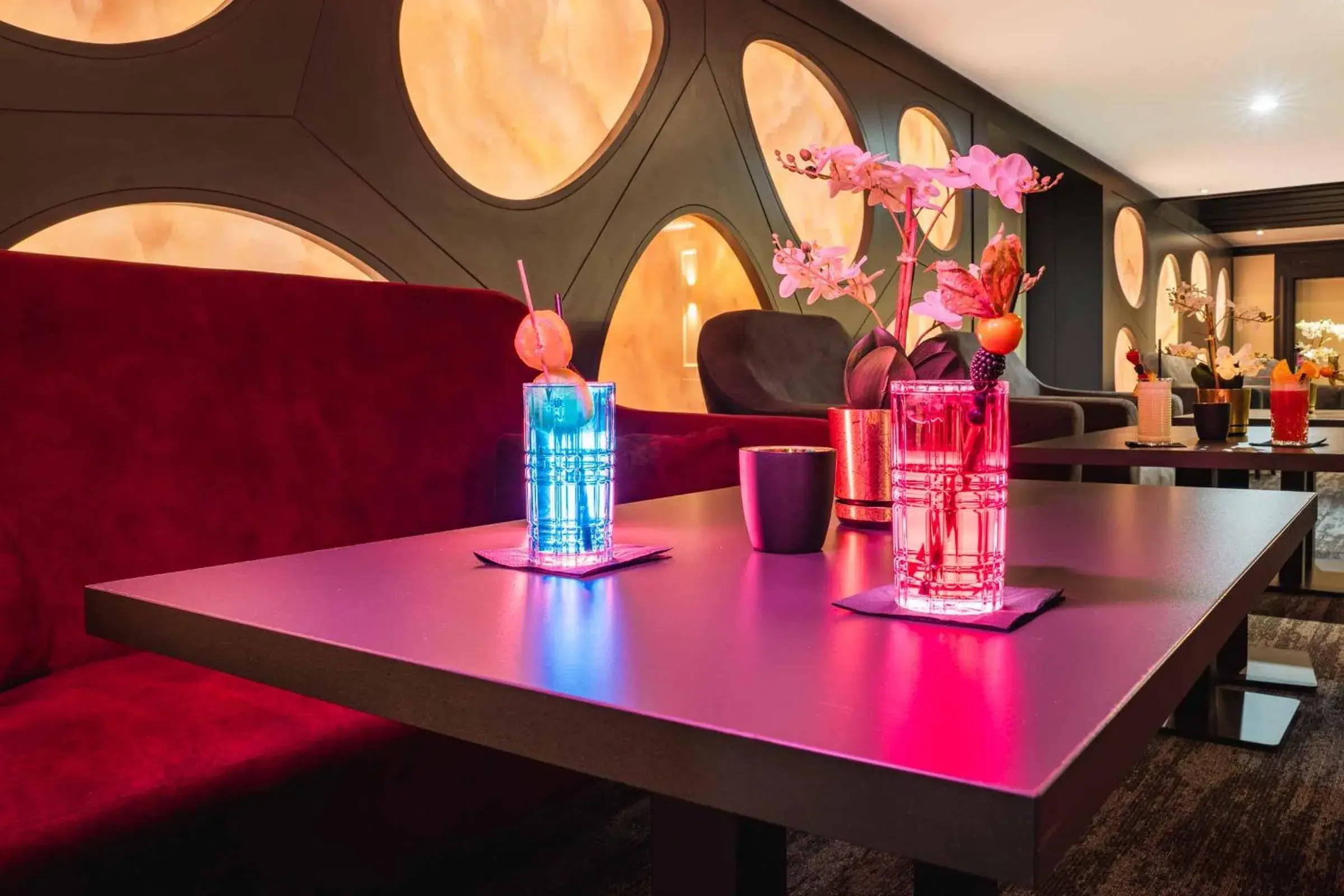 Lounge or bar in PLAZA Premium Timmendorfer Strand Lounge or bar in PLAZA Premium Timmendorfer Strand