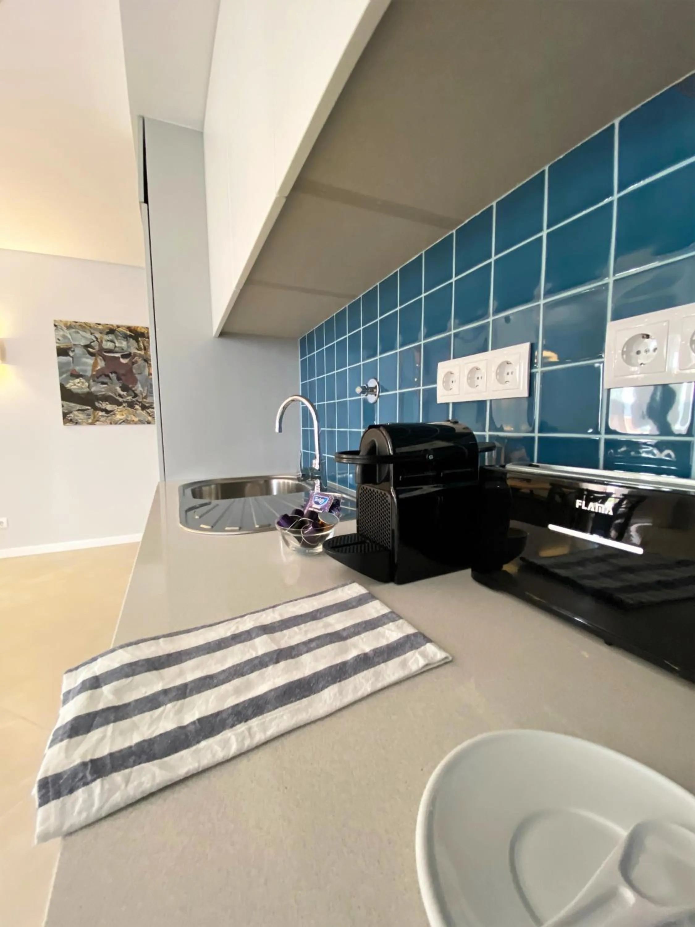 Coffee/tea facilities in Cardeal Suites & Apartments