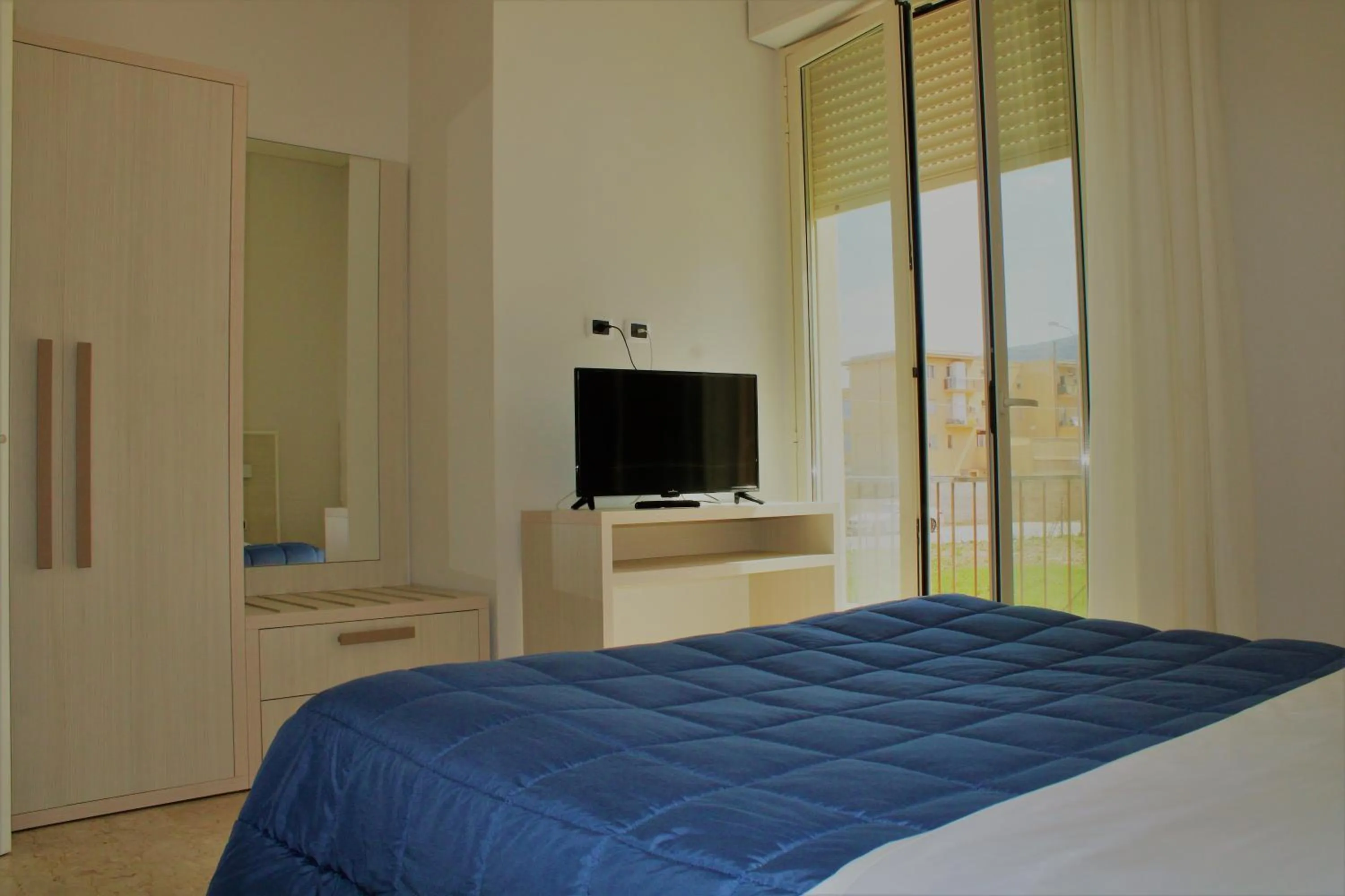 Bedroom, Bed in Zibibbo Beach Apartments - Trapani