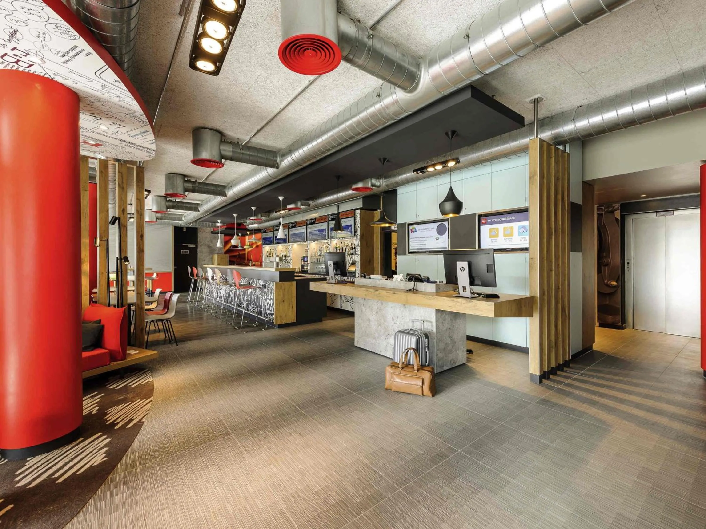 Property building in ibis Hotel München Messe