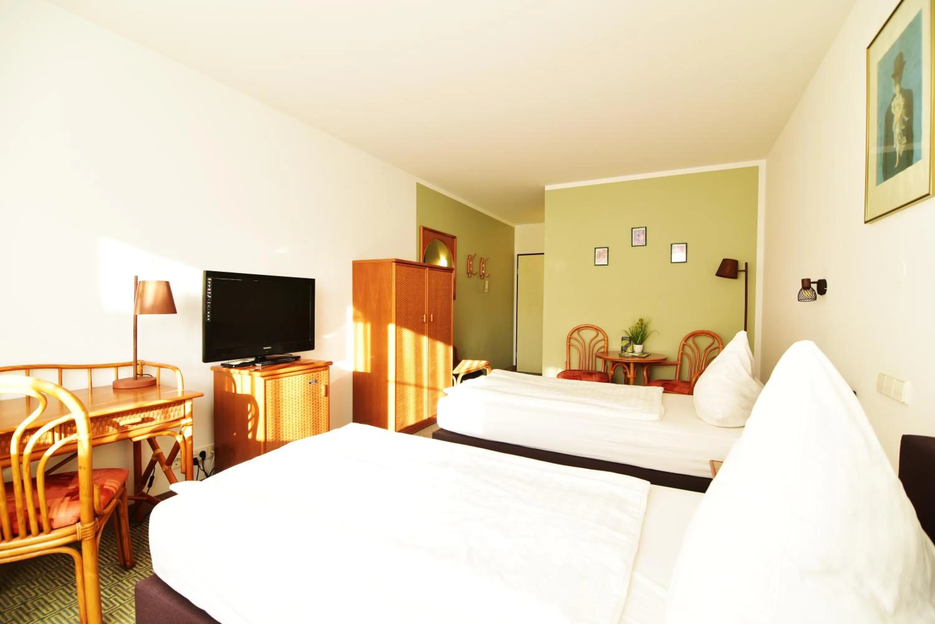 Photo of the whole room, Bed in Land-gut-Hotel Schenkenberger Hof