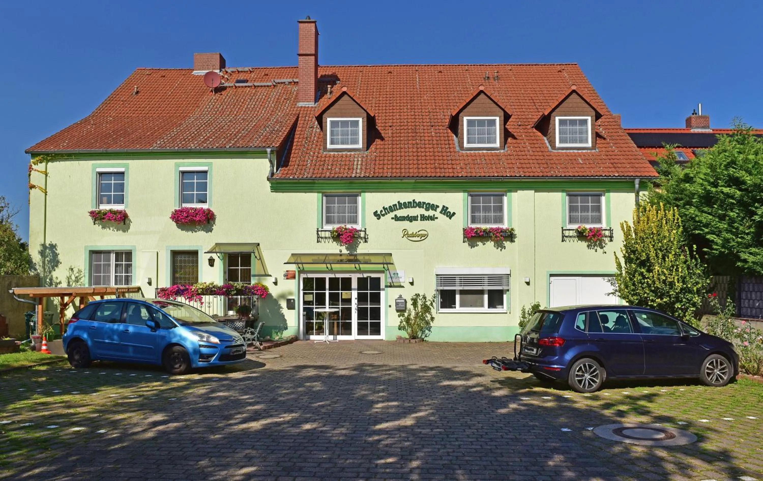 Property building in Land-gut-Hotel Schenkenberger Hof