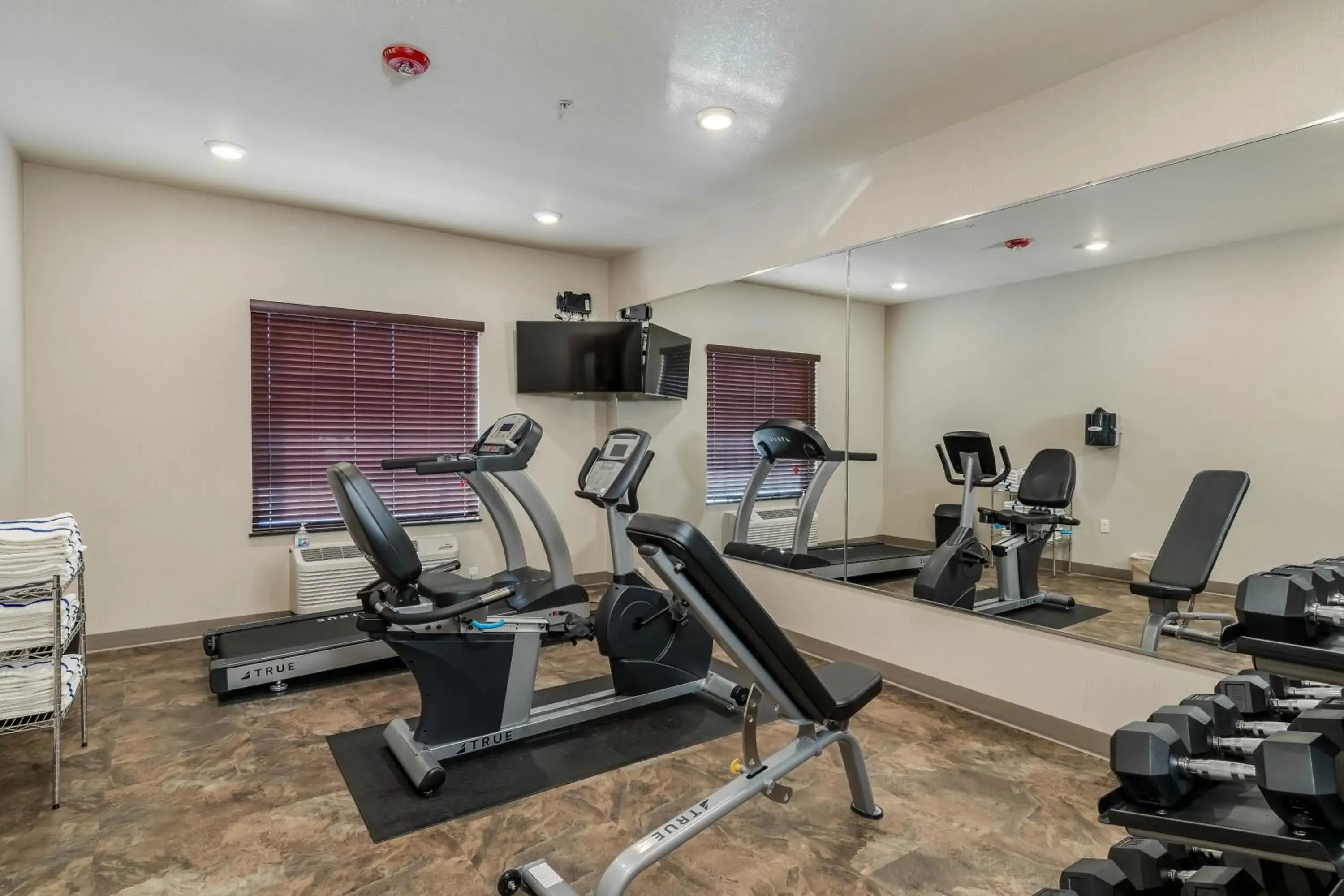 Fitness centre/facilities in Cobblestone Hotel & Suites - Morgan Fitness centre/facilities in Cobblestone Hotel & Suites - Morgan