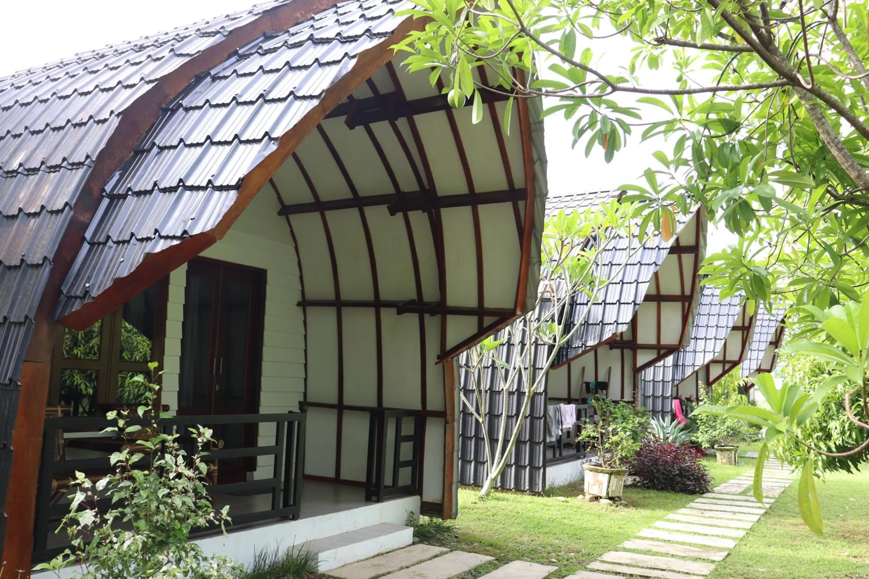 Gino's Place - Guest House & Jungle Trekking