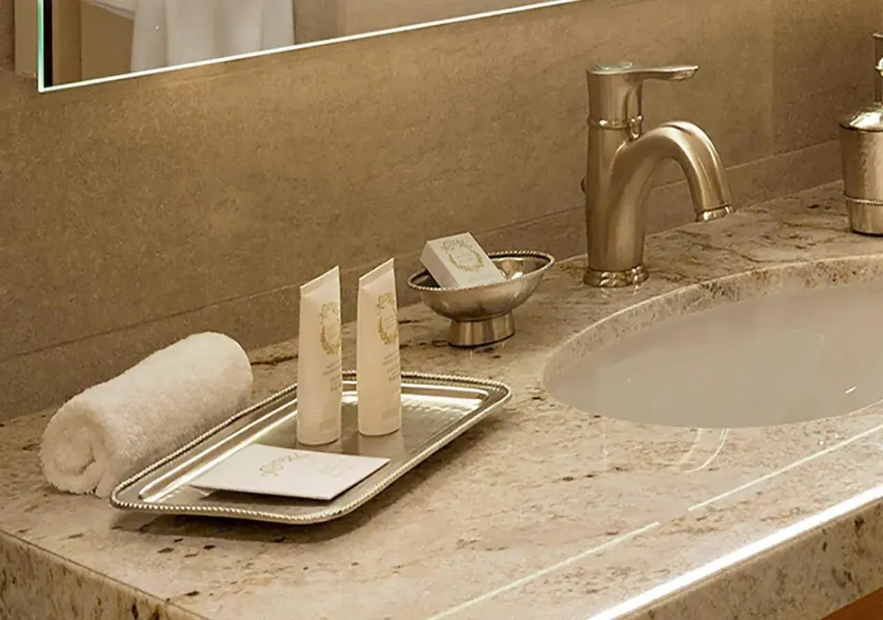 Bathroom in Luskin Hotel Bathroom in Luskin Hotel